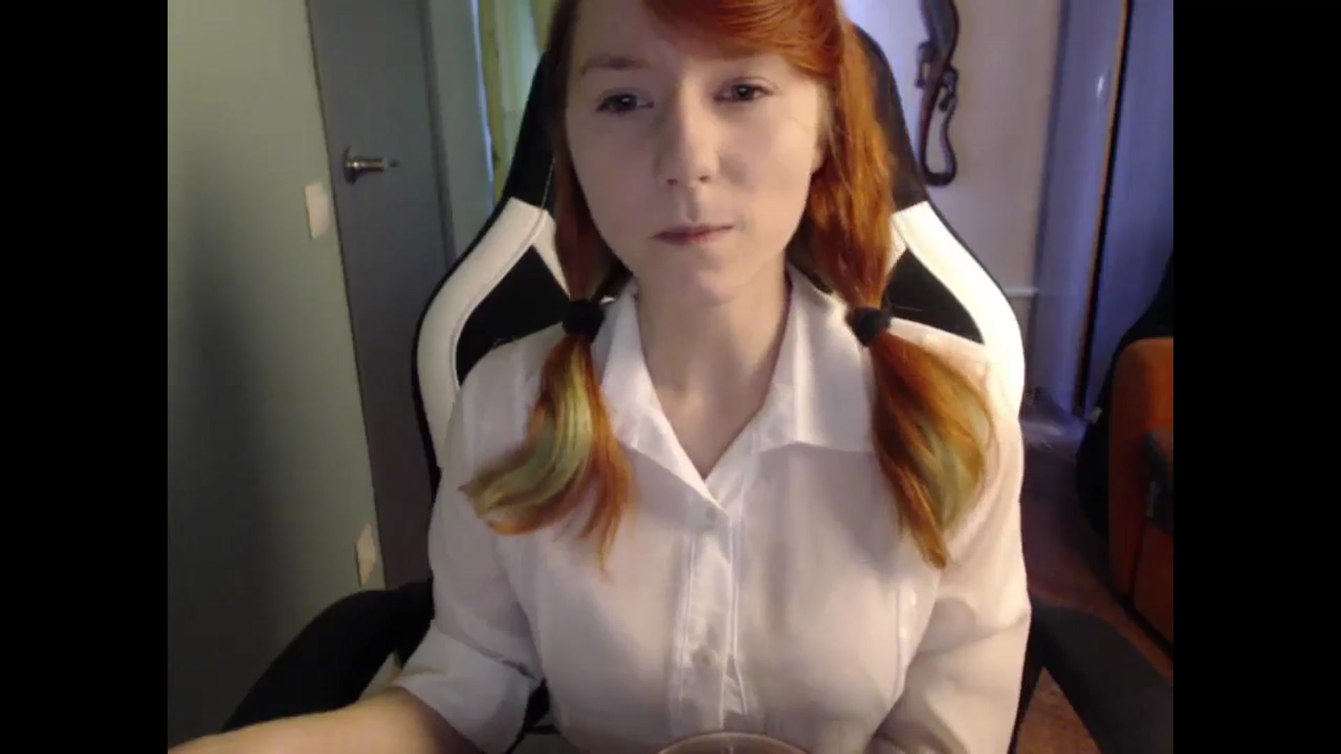 Gallery image thumbnail from NikiFoks18's myfreecams stream on, 05/17/2024, 08:37 image 18 of 20