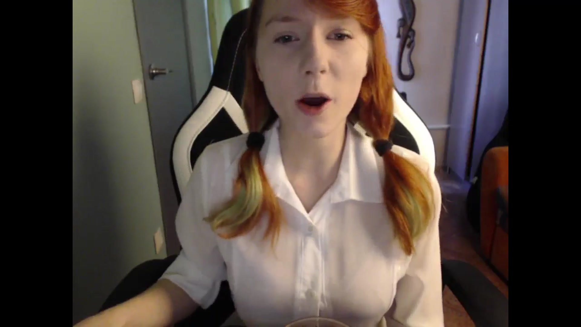Gallery image thumbnail from NikiFoks18's myfreecams stream on, 05/17/2024, 08:37 image 20 of 20