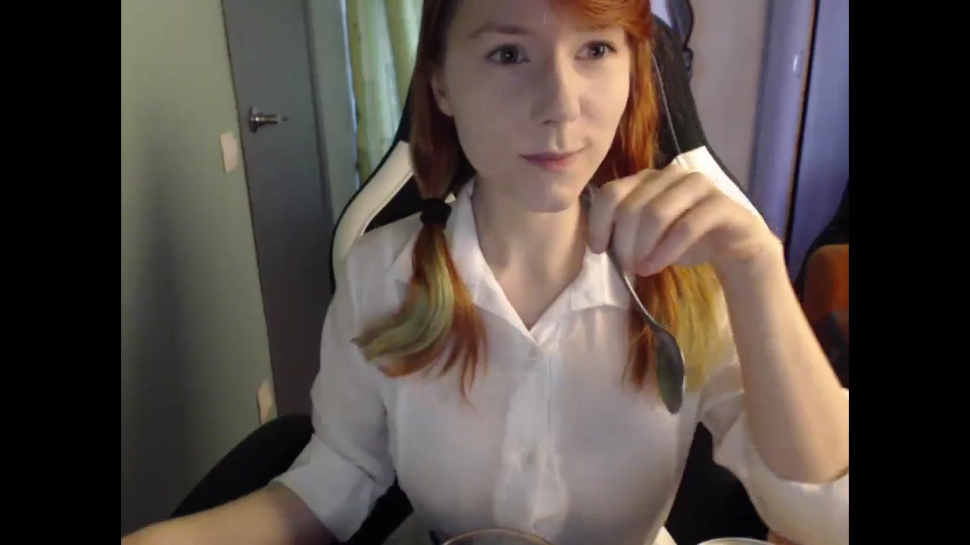 Gallery image thumbnail from NikiFoks18's myfreecams stream on, 05/17/2024, 08:37 image 9 of 20