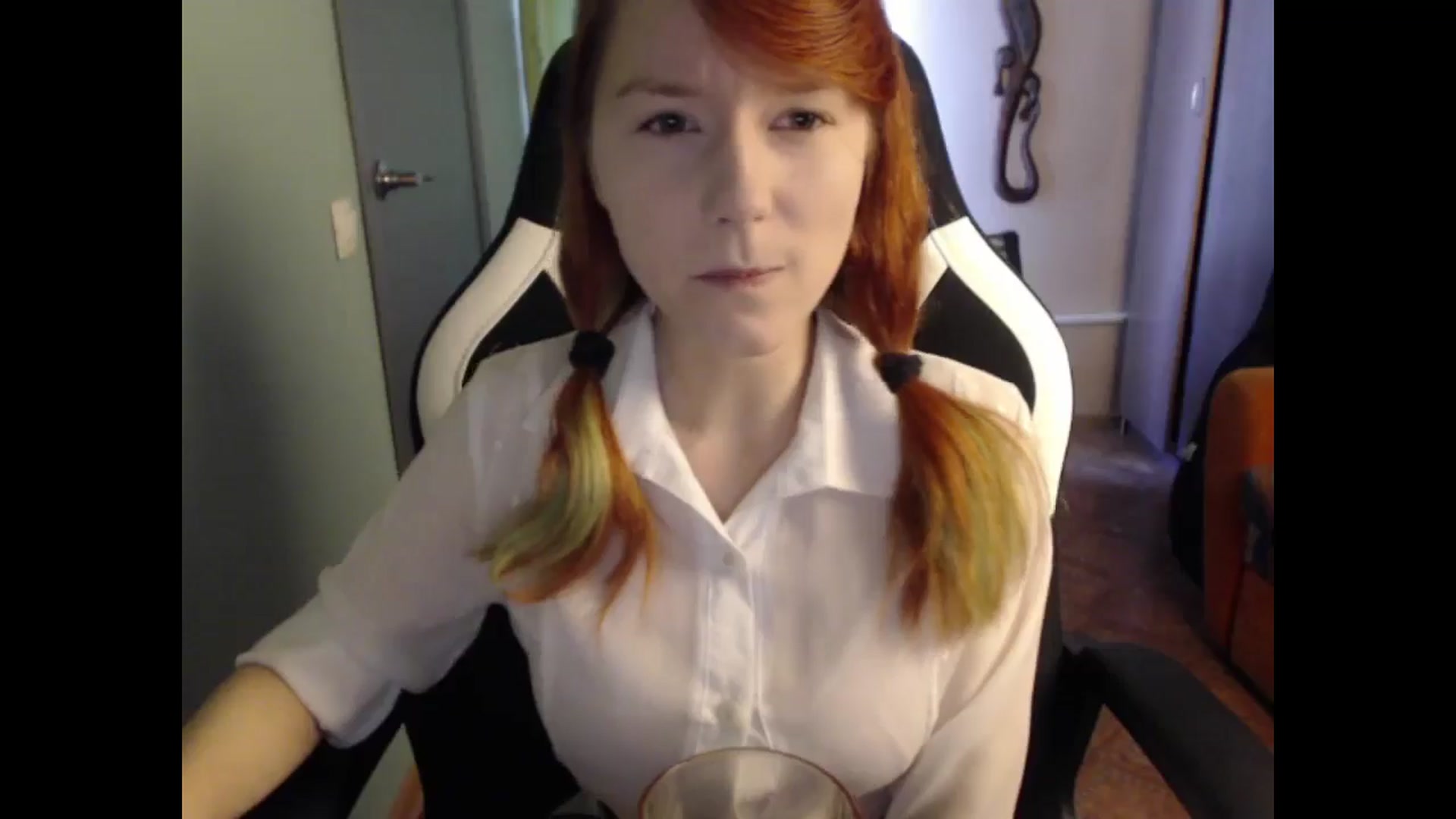 Gallery image thumbnail from NikiFoks18's myfreecams stream on, 05/17/2024, 08:37 image 4 of 20