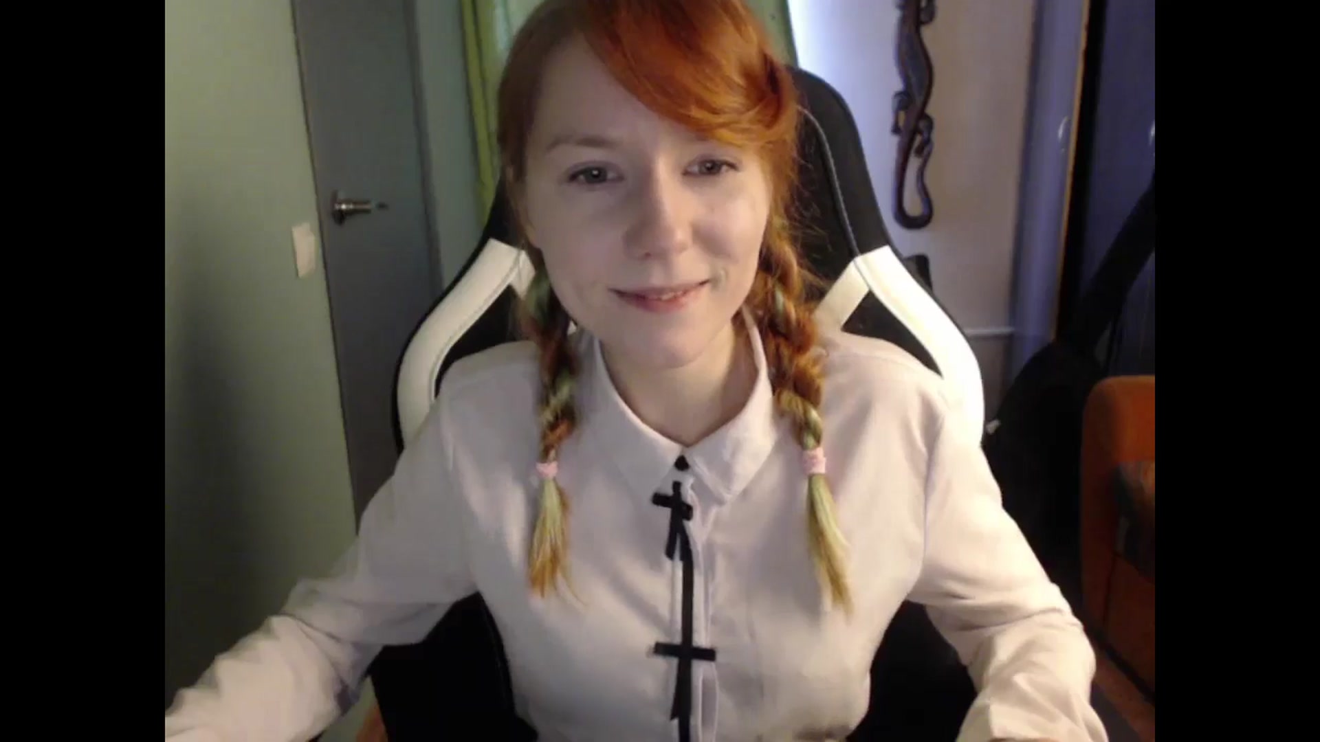 Gallery image thumbnail from NikiFoks18's myfreecams stream on, 05/23/2024, 07:57 image 7 of 20