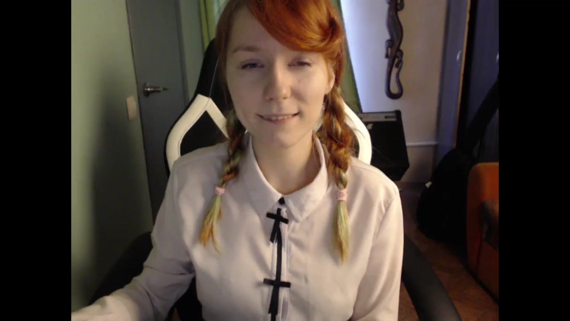 Gallery image thumbnail from NikiFoks18's myfreecams stream on, 05/23/2024, 09:24 image 18 of 20