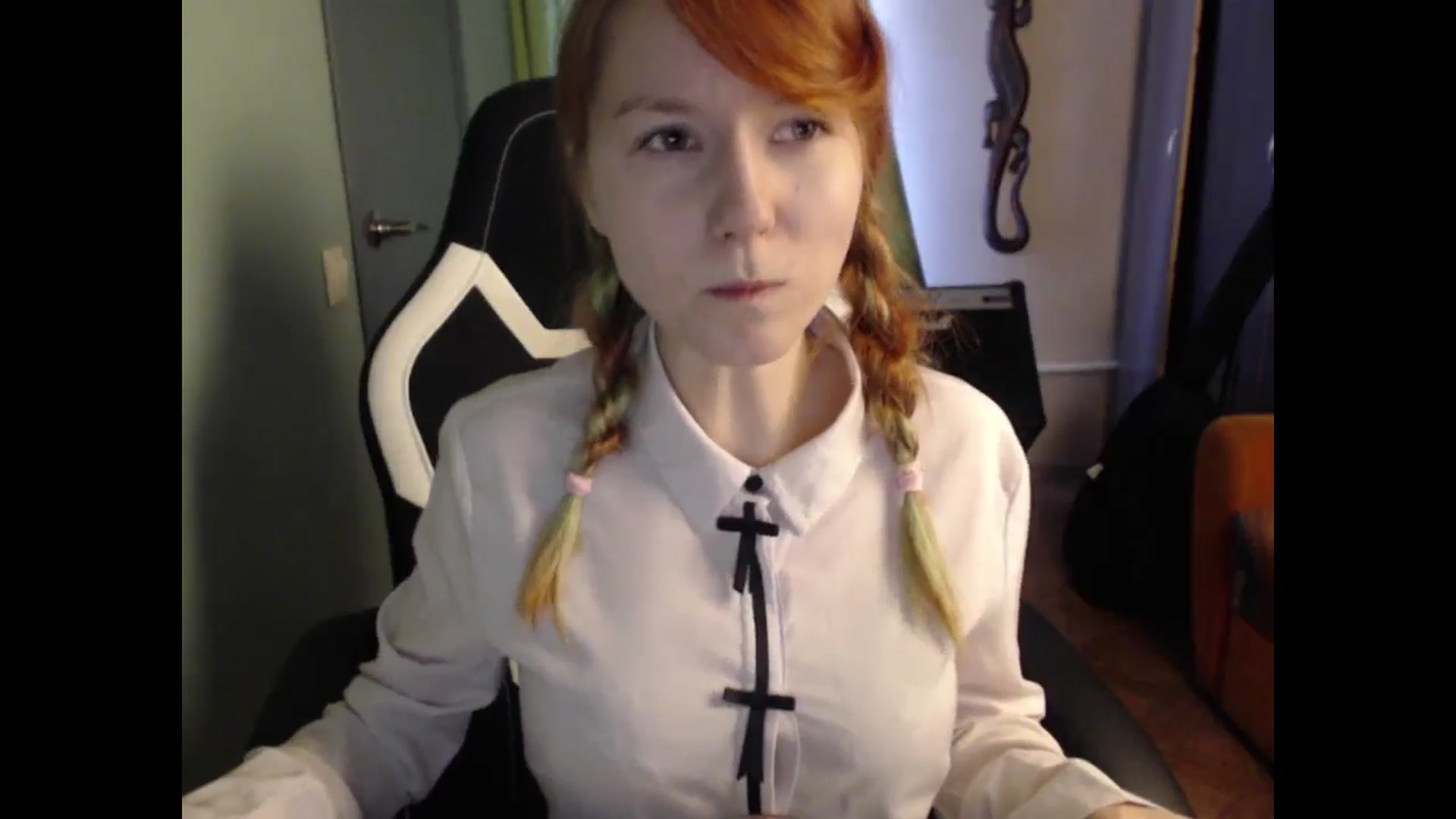 Gallery image thumbnail from NikiFoks18's myfreecams stream on, 05/23/2024, 09:24 image 6 of 20