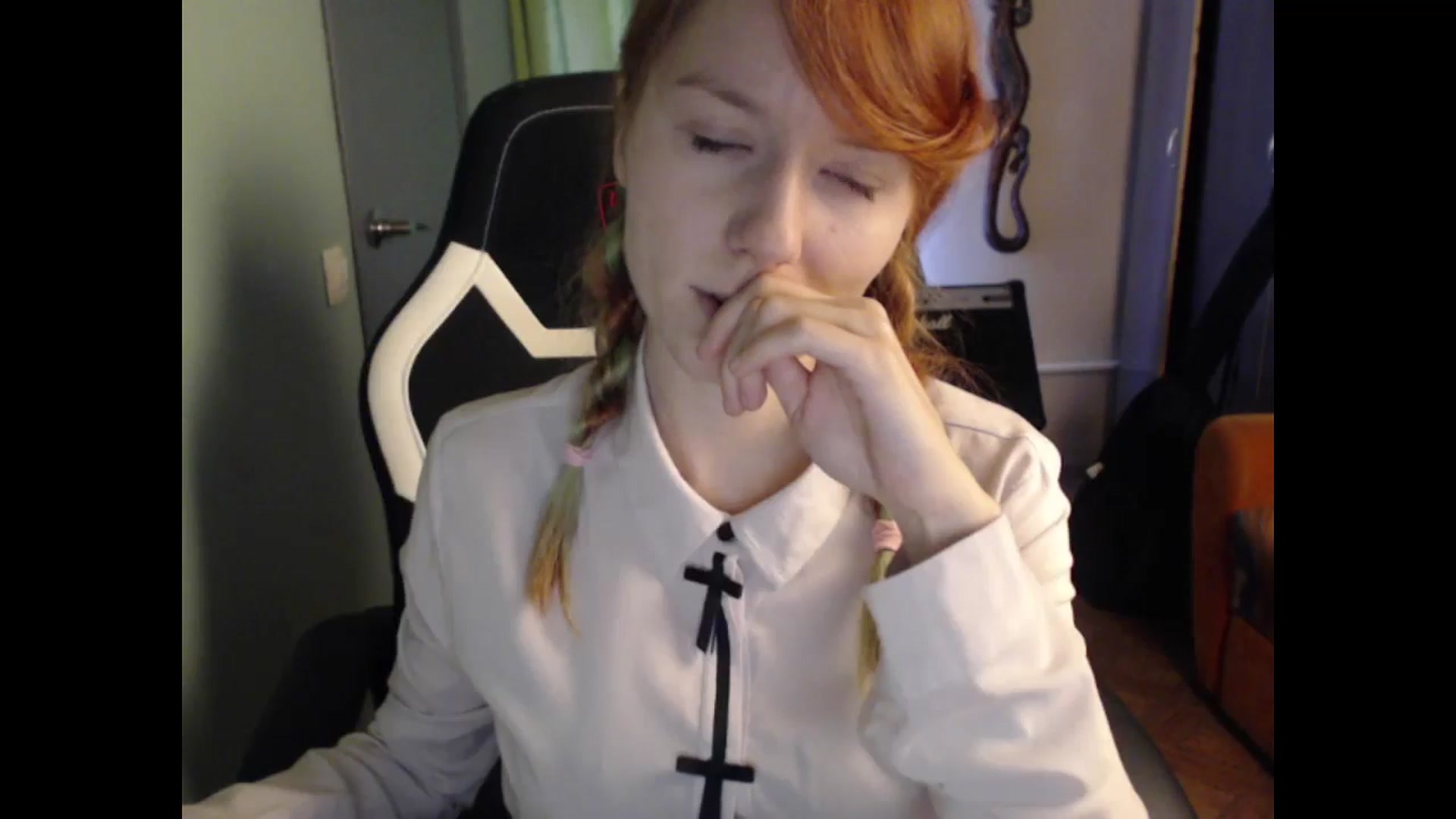 Gallery image thumbnail from NikiFoks18's myfreecams stream on, 05/23/2024, 09:24 image 14 of 20