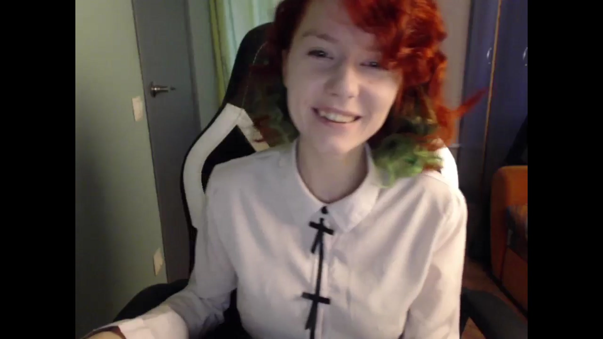 Gallery image thumbnail from NikiFoks18's myfreecams stream on, 05/24/2024, 09:17 image 15 of 20