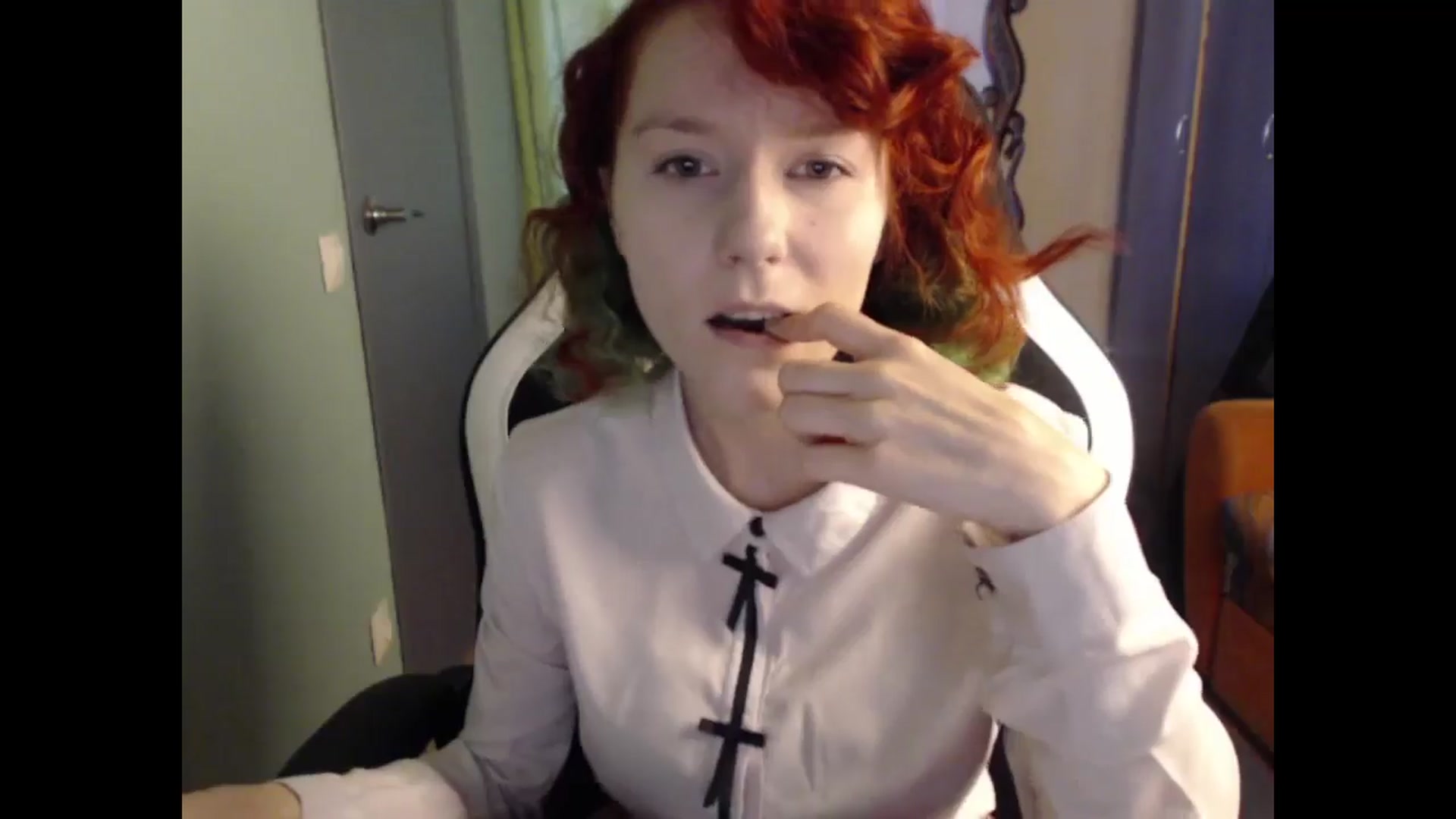 Gallery image thumbnail from NikiFoks18's myfreecams stream on, 05/24/2024, 09:17 image 17 of 20