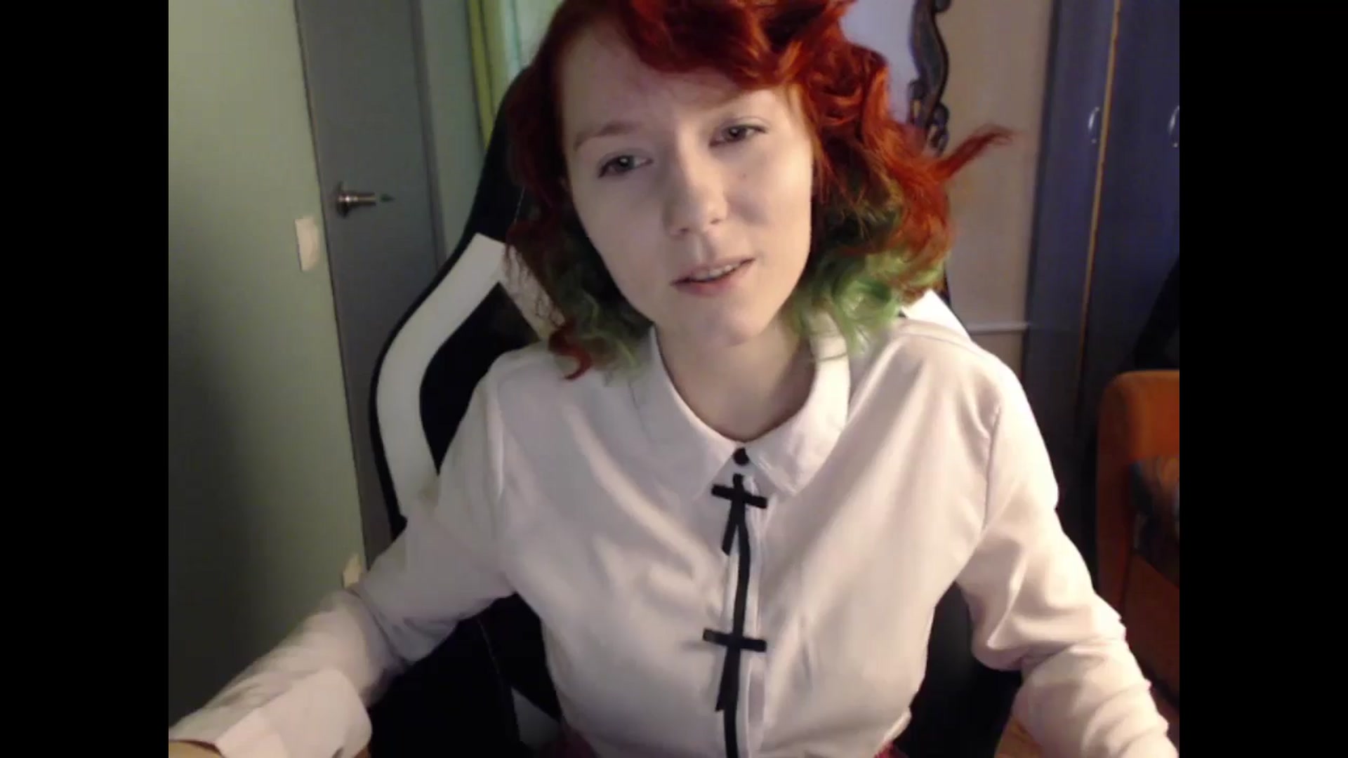 Gallery image thumbnail from NikiFoks18's myfreecams stream on, 05/24/2024, 09:17 image 18 of 20