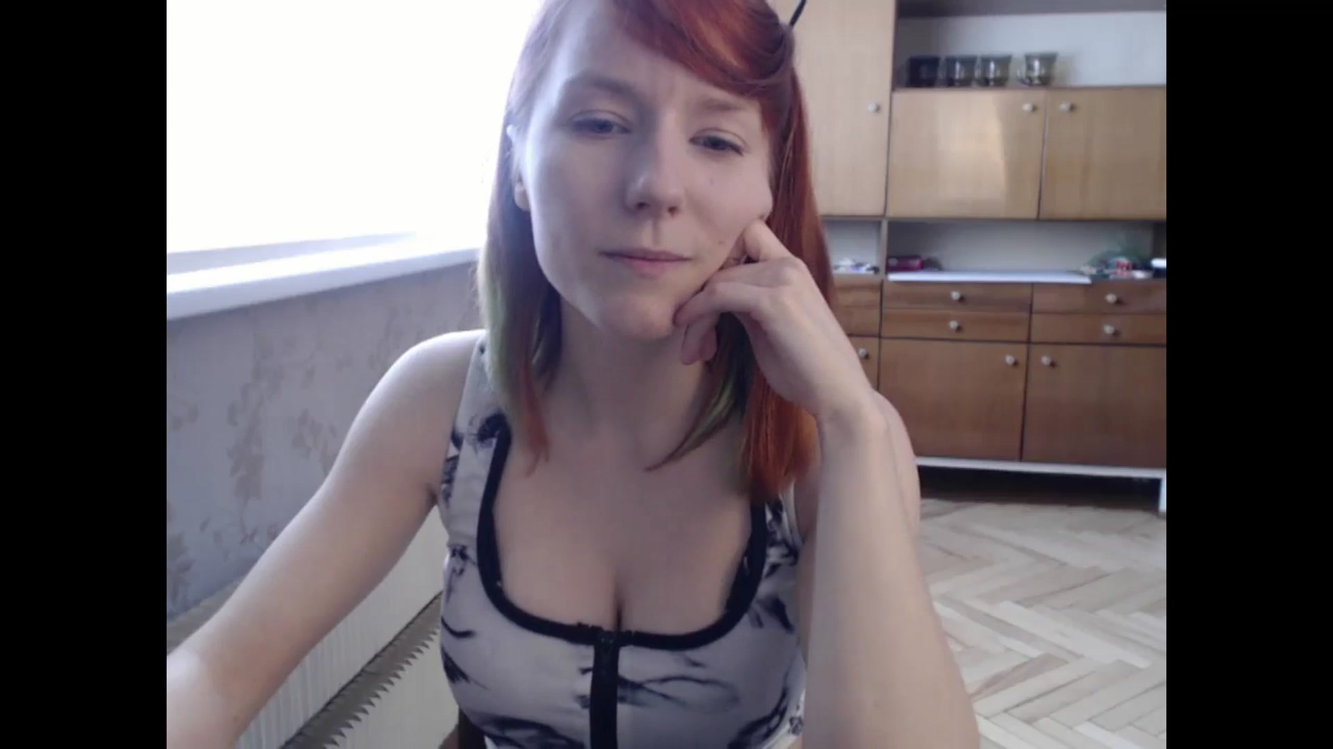 Gallery image thumbnail from NikiFoks18's myfreecams stream on, 06/14/2024, 13:05 image 10 of 20