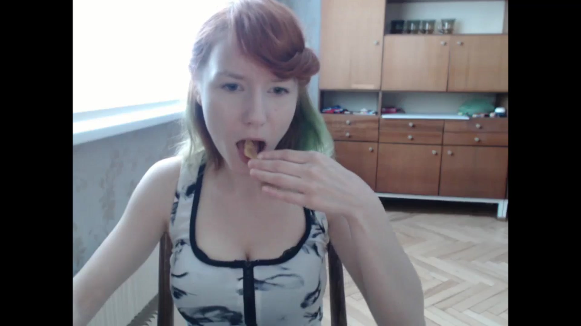 Gallery image thumbnail from NikiFoks18's myfreecams stream on, 06/16/2024, 08:07 image 2 of 20