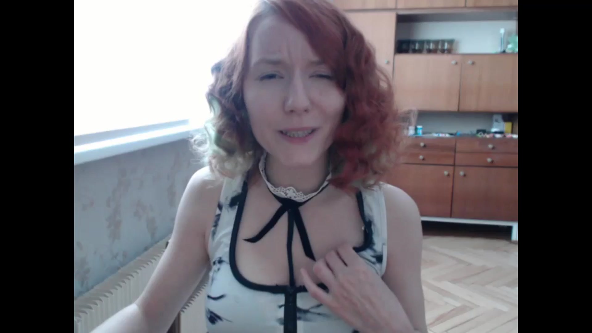 Gallery image thumbnail from NikiFoks18's myfreecams stream on, 06/26/2024, 07:34 image 13 of 20
