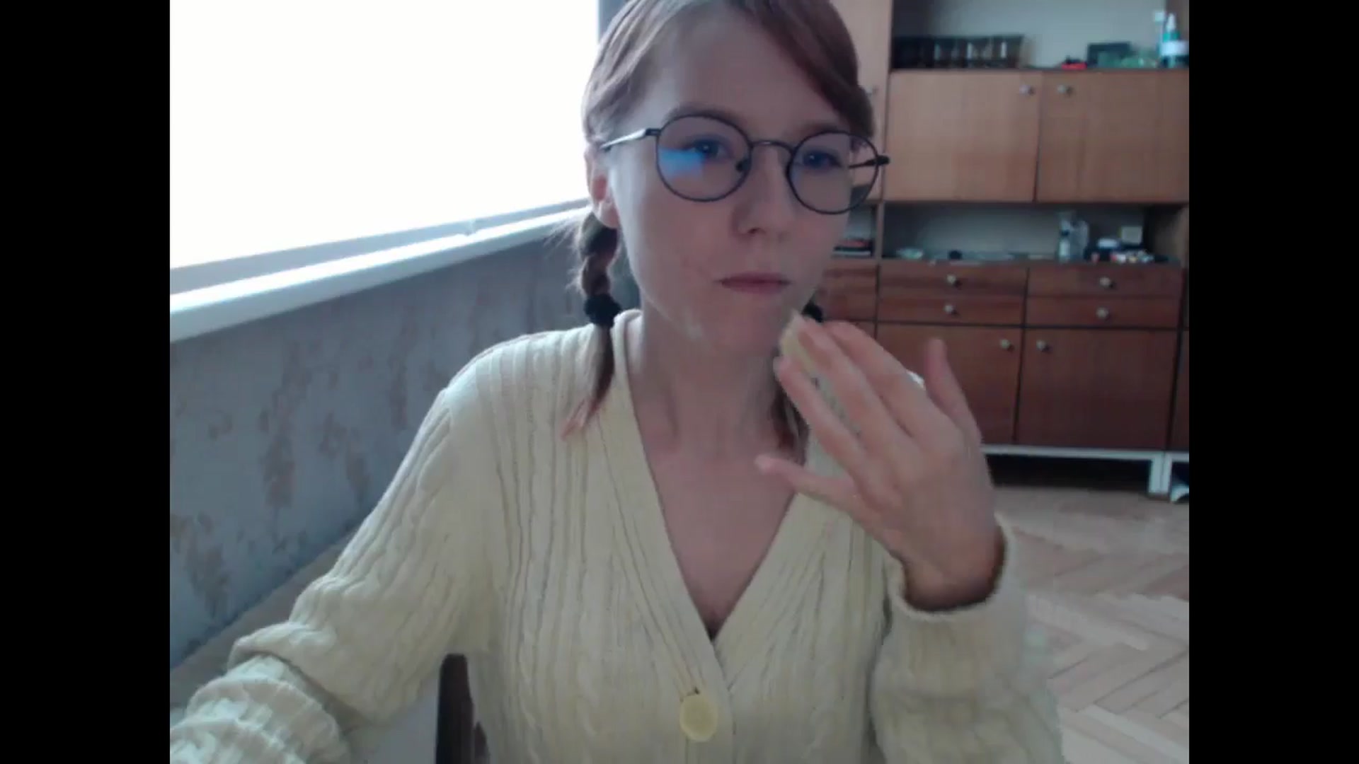Gallery image thumbnail from NikiFoks18's myfreecams stream on, 08/12/2024, 10:19 image 14 of 20