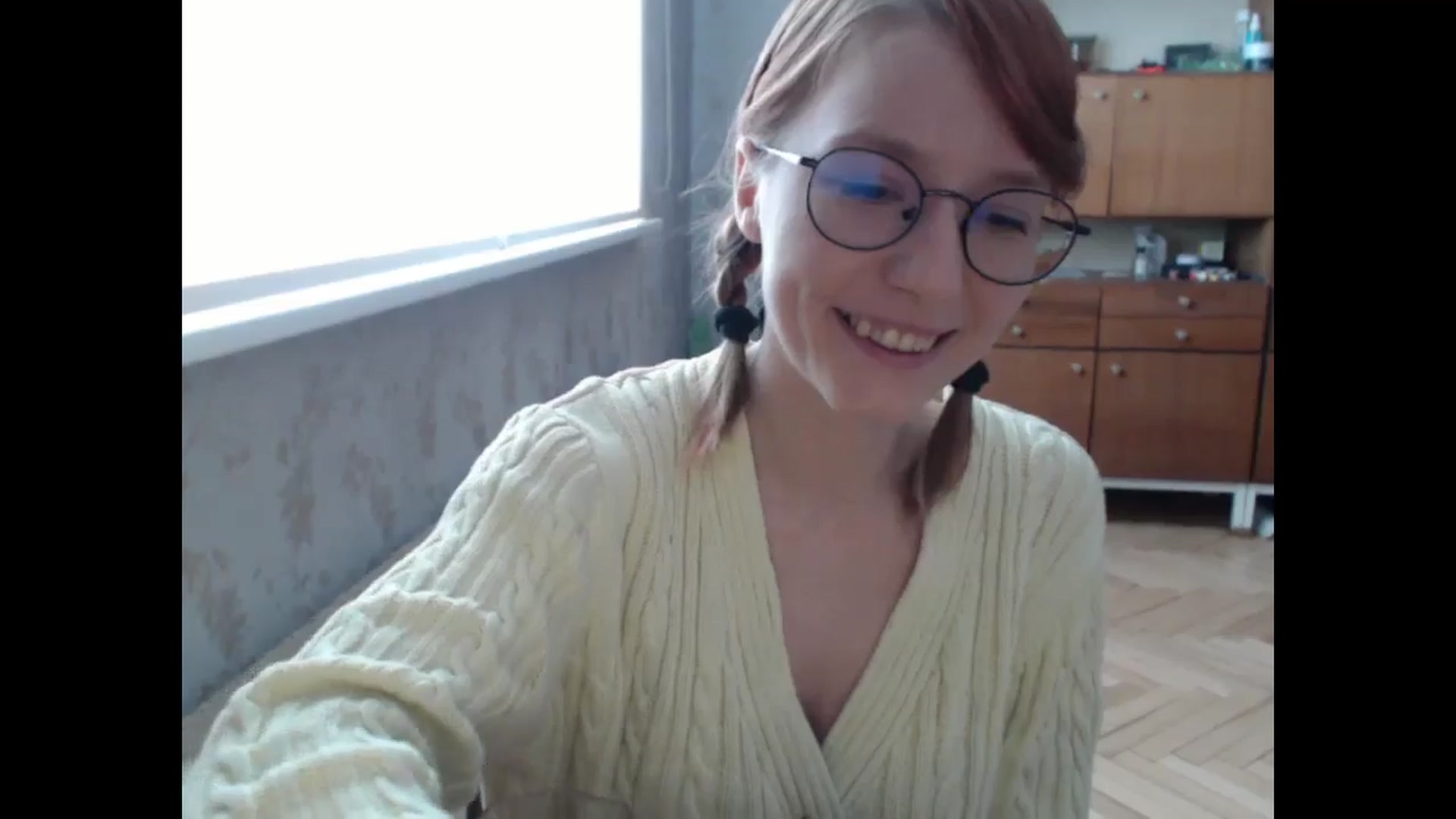 Gallery image thumbnail from NikiFoks18's myfreecams stream on, 08/12/2024, 10:48 image 13 of 20