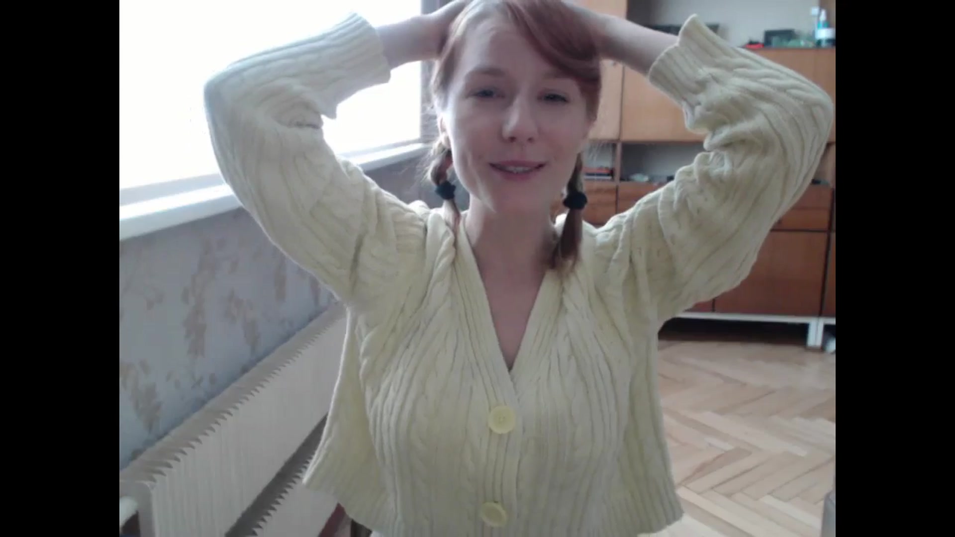 Gallery image thumbnail from NikiFoks18's myfreecams stream on, 08/12/2024, 12:03 image 12 of 20