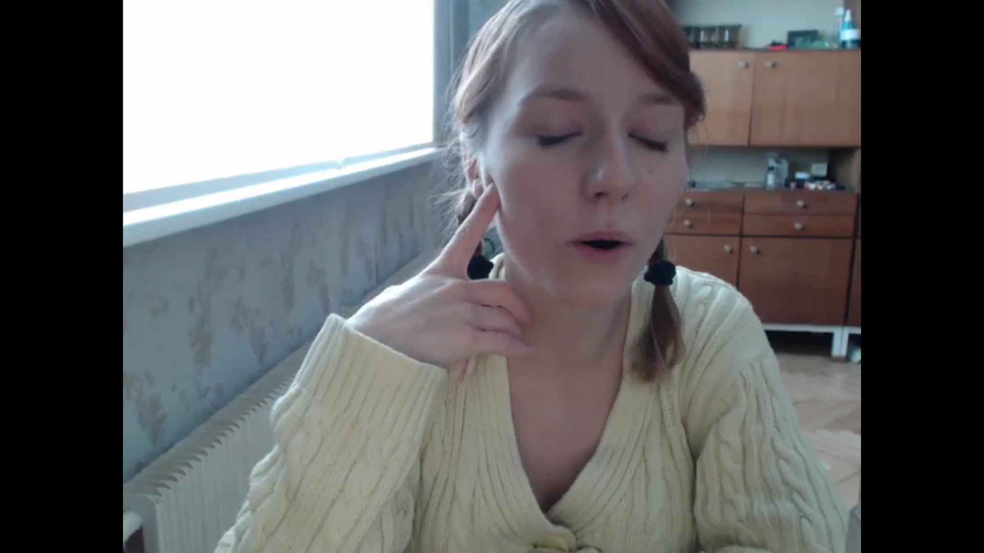 Gallery image thumbnail from NikiFoks18's myfreecams stream on, 08/12/2024, 12:03 image 16 of 20