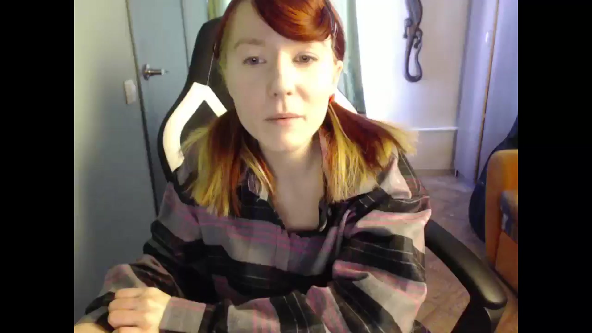 Gallery image thumbnail from NikiFoks18's myfreecams stream on, 02/21/2025, 08:33 image 3 of 20