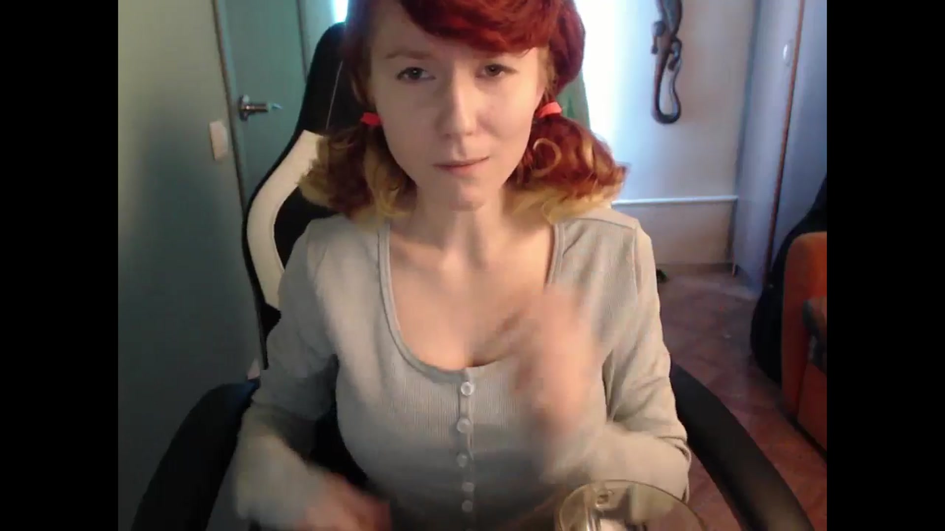 Gallery image thumbnail from NikiFoks18's myfreecams stream on, 02/25/2025, 08:01 image 13 of 20