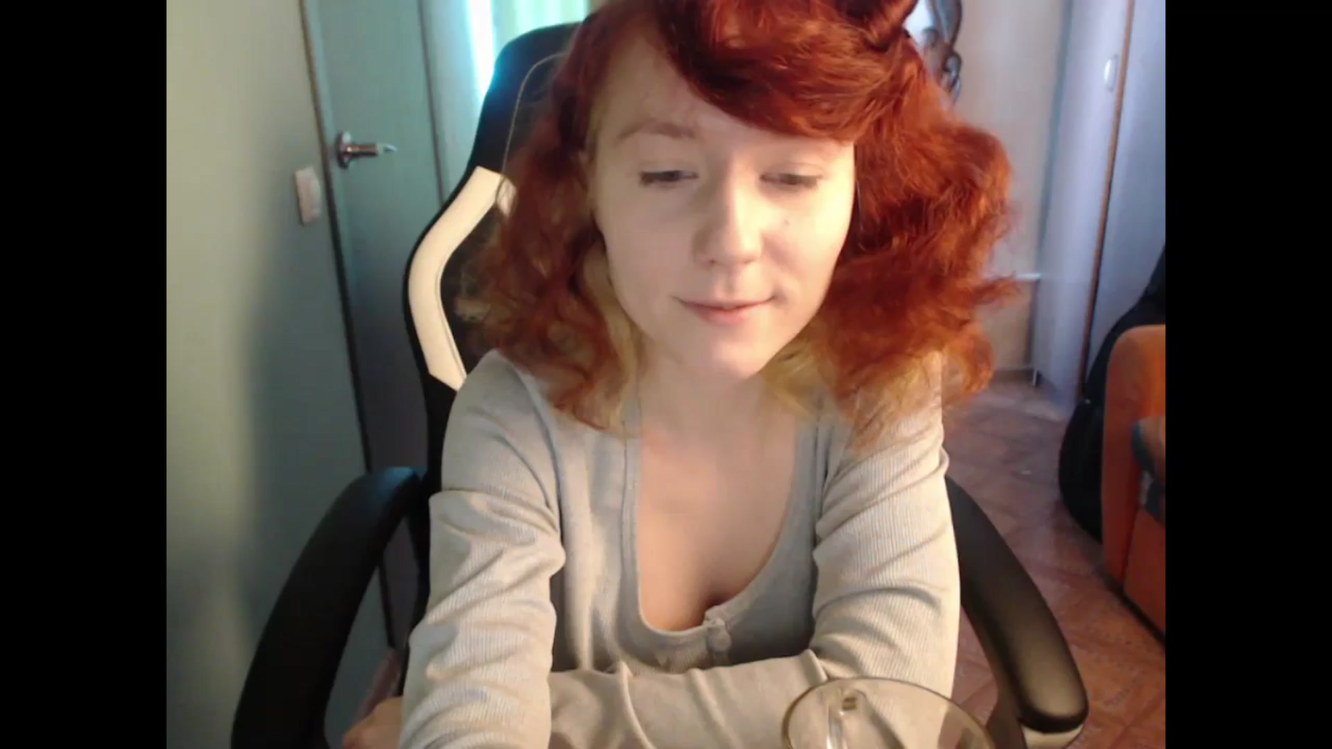 Gallery image thumbnail from NikiFoks18's myfreecams stream on, 02/25/2025, 08:01 image 10 of 20