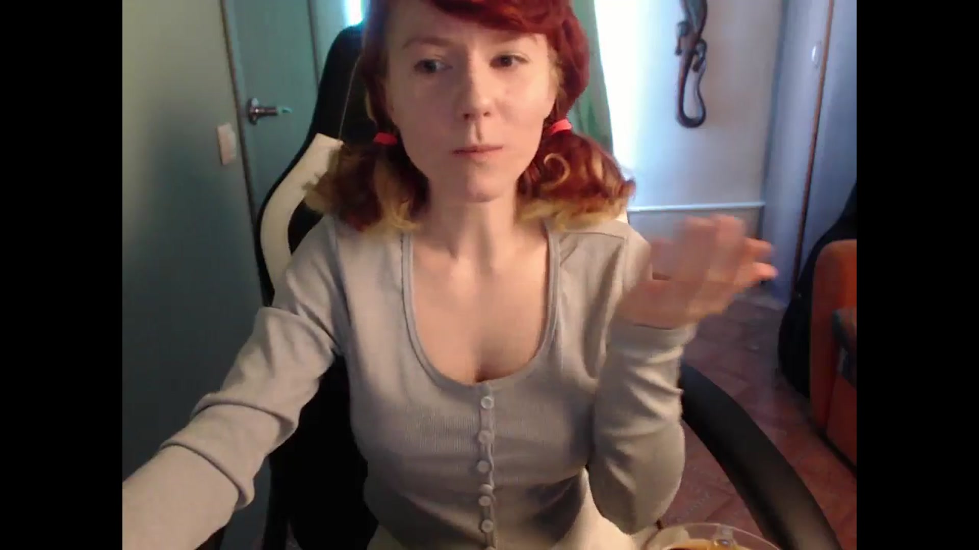 Gallery image thumbnail from NikiFoks18's myfreecams stream on, 02/25/2025, 08:01 image 16 of 20