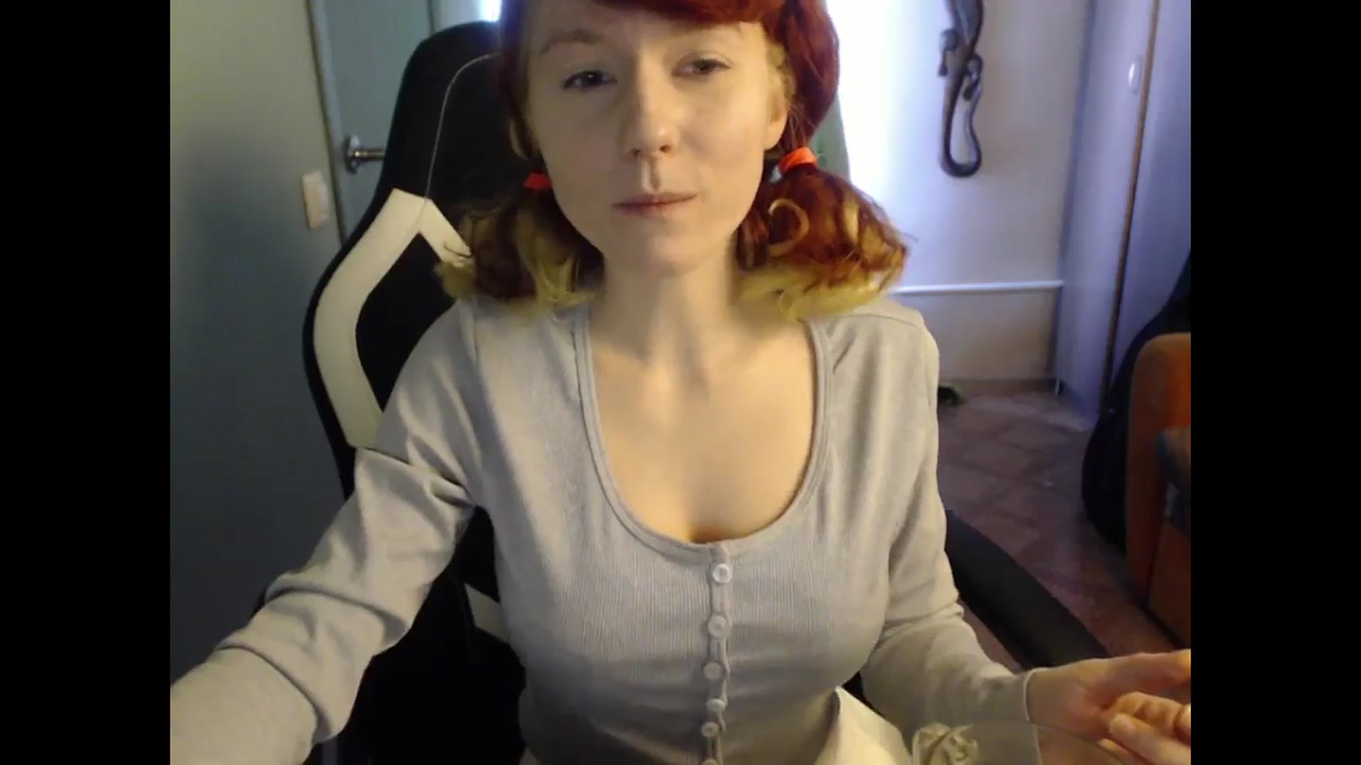 Gallery image thumbnail from NikiFoks18's myfreecams stream on, 02/25/2025, 08:01 image 14 of 20