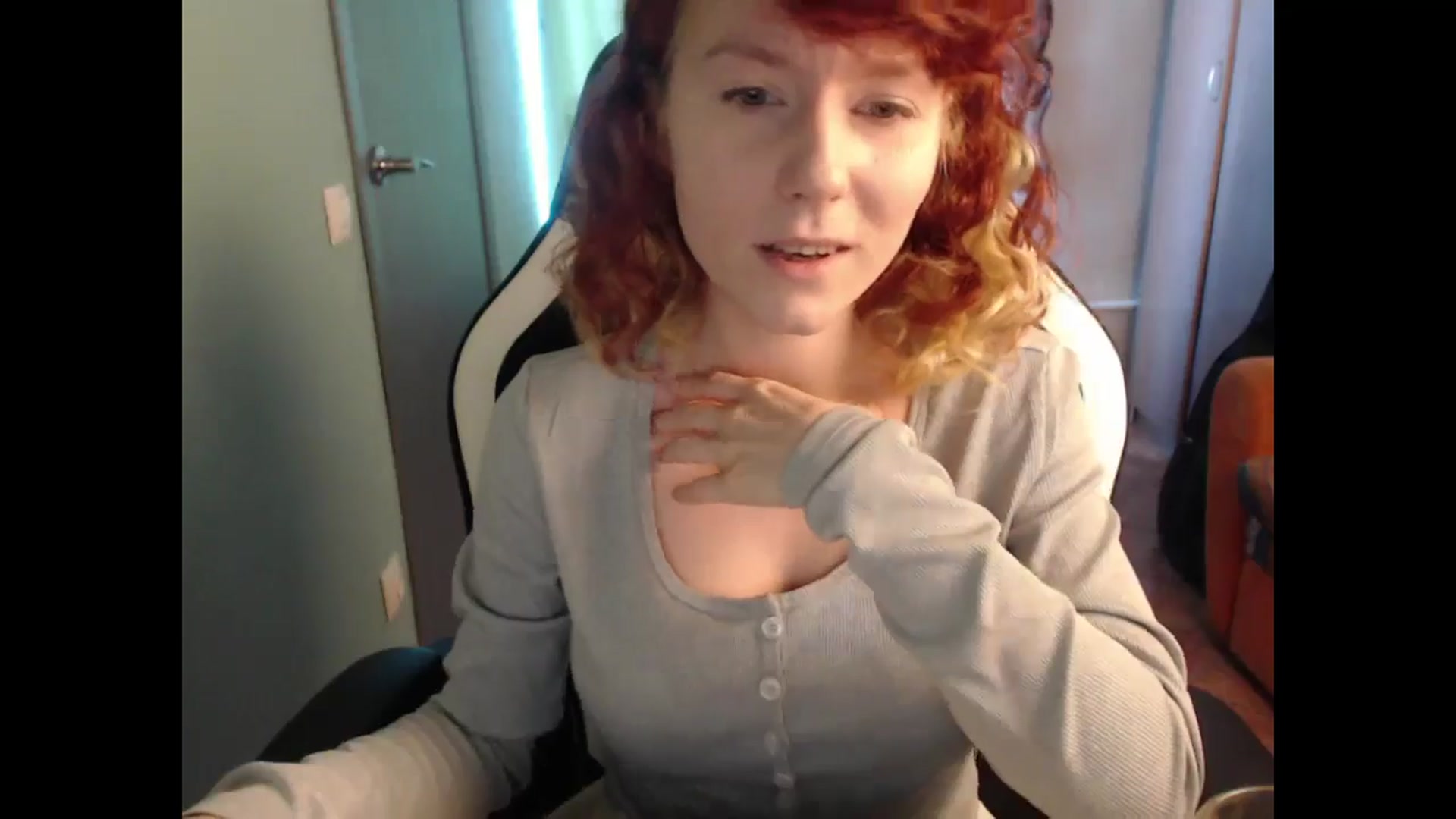 Gallery image thumbnail from NikiFoks18's myfreecams stream on, 02/25/2025, 08:01 image 2 of 20
