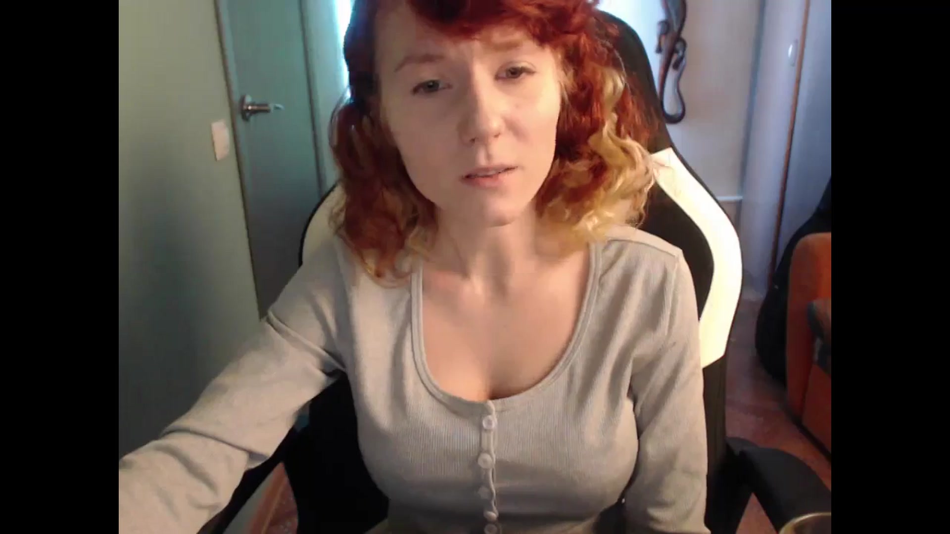 Gallery image thumbnail from NikiFoks18's myfreecams stream on, 02/25/2025, 08:01 image 3 of 20