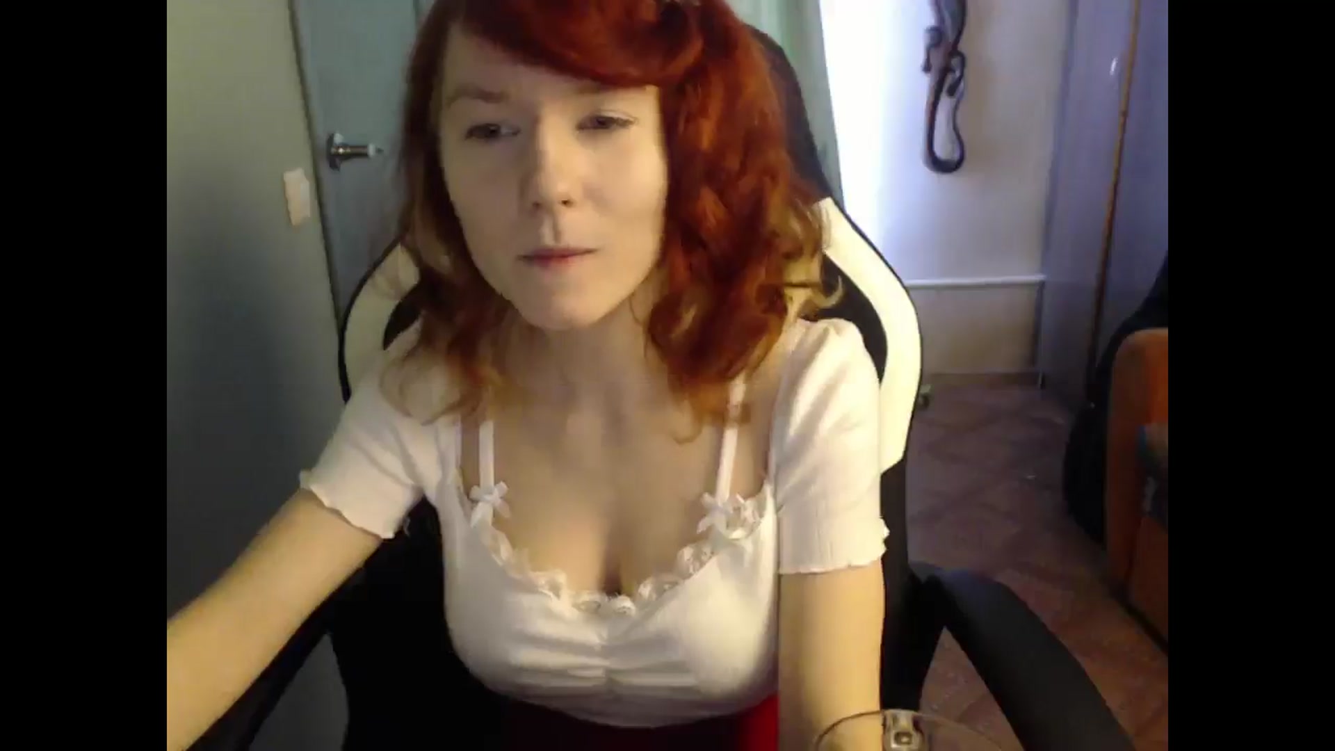 Gallery image thumbnail from NikiFoks18's myfreecams stream on, 02/27/2025, 08:22 image 17 of 20