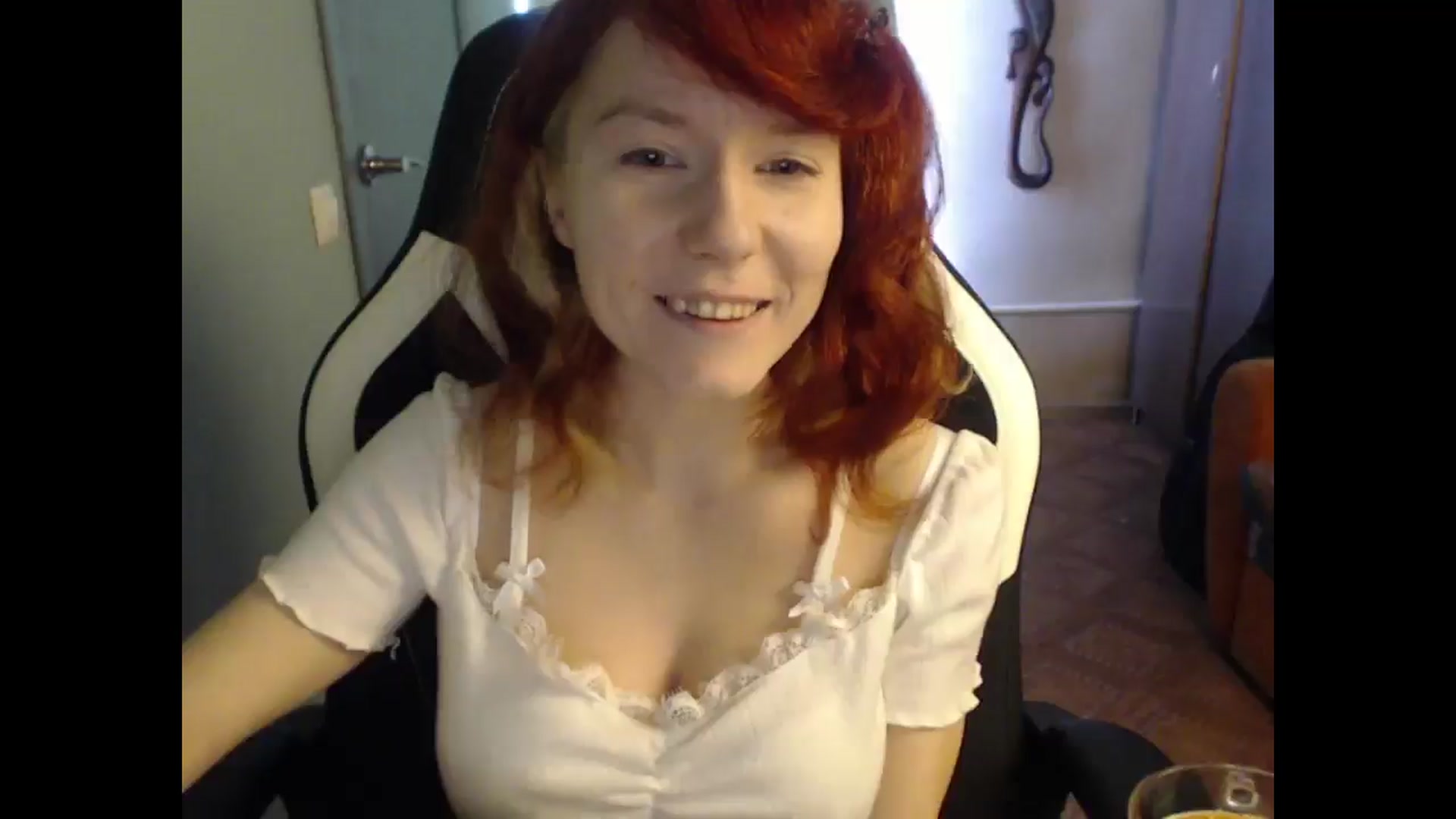 Gallery image thumbnail from NikiFoks18's myfreecams stream on, 02/27/2025, 08:22 image 3 of 20