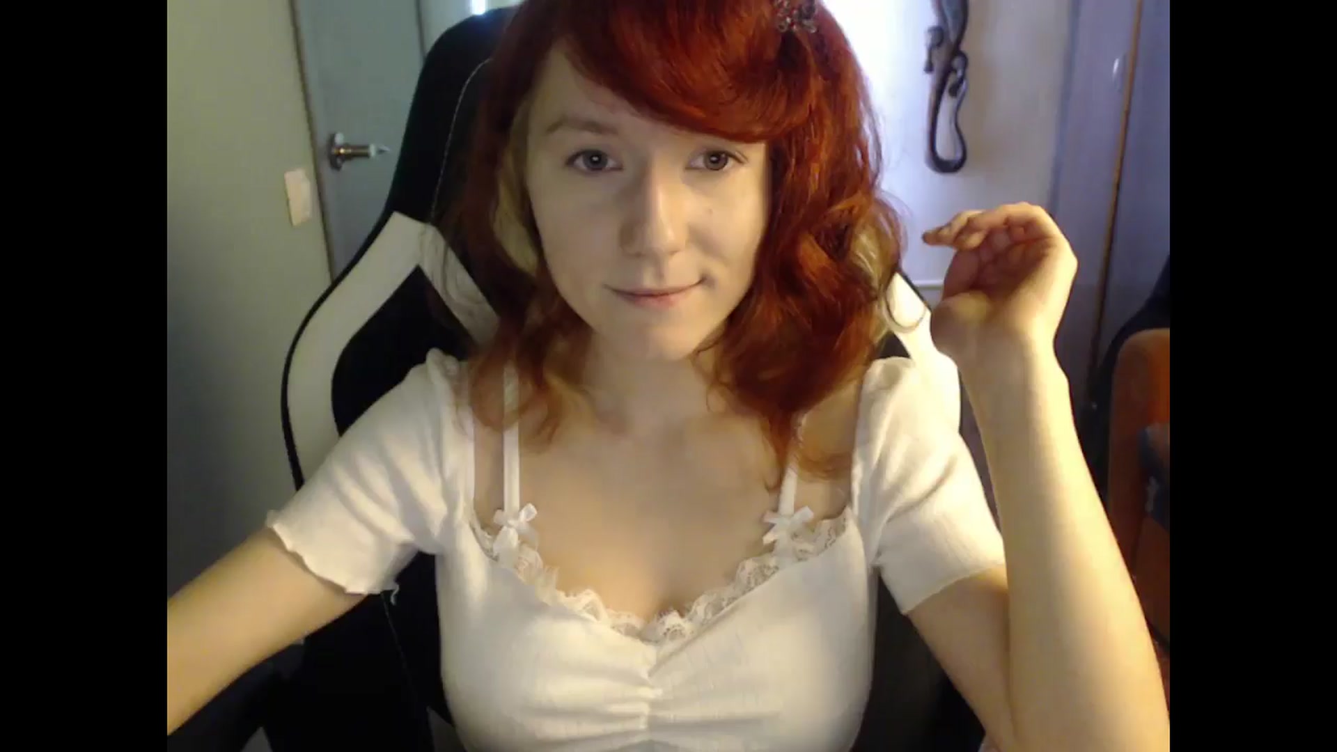 Gallery image thumbnail from NikiFoks18's myfreecams stream on, 02/27/2025, 08:22 image 1 of 20