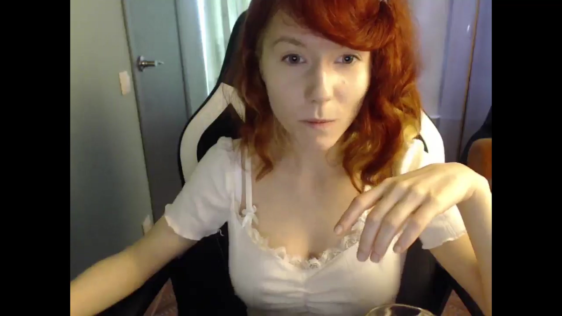 Gallery image thumbnail from NikiFoks18's myfreecams stream on, 02/27/2025, 09:15 image 13 of 20