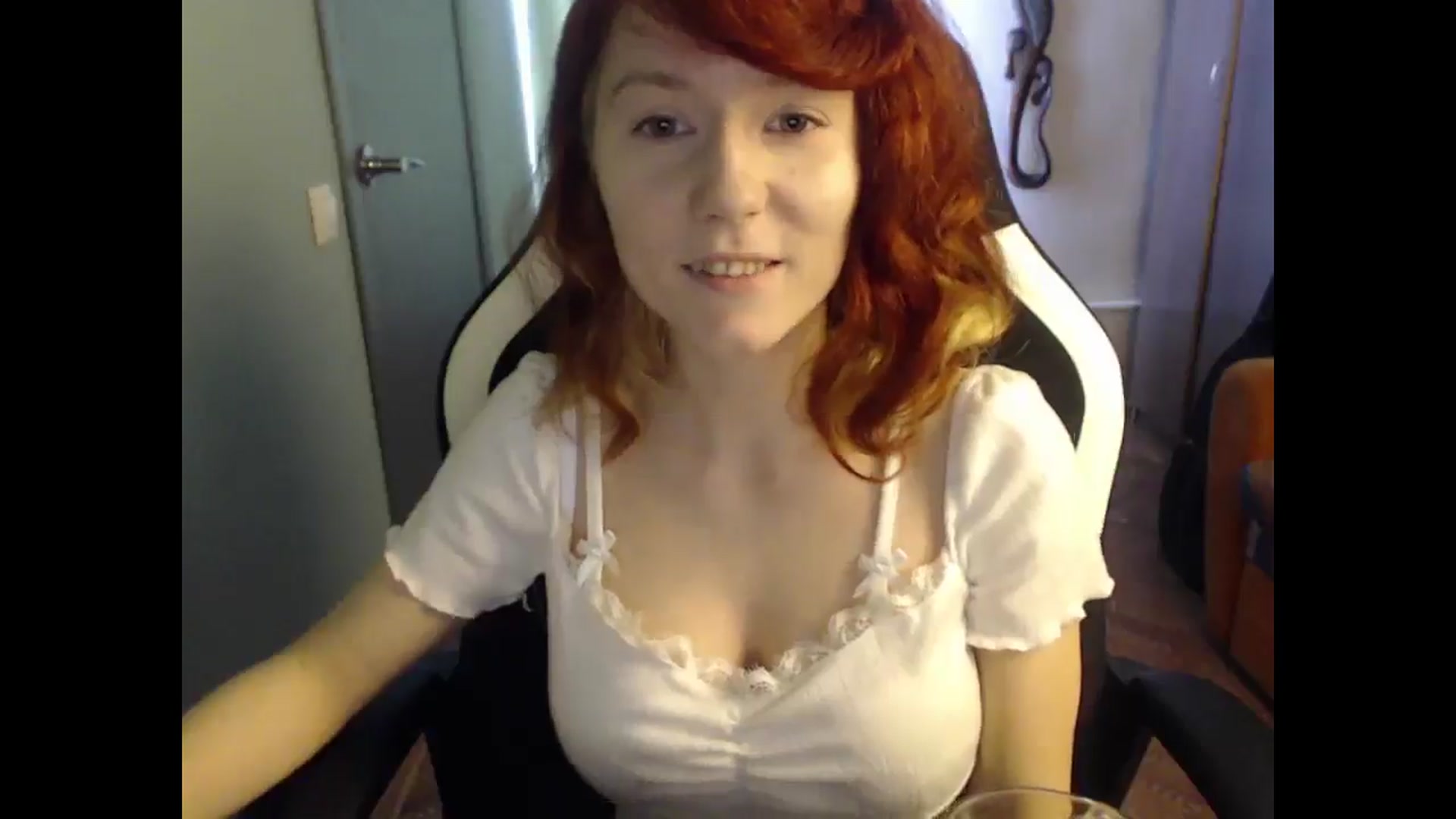 Gallery image thumbnail from NikiFoks18's myfreecams stream on, 02/27/2025, 09:15 image 10 of 20