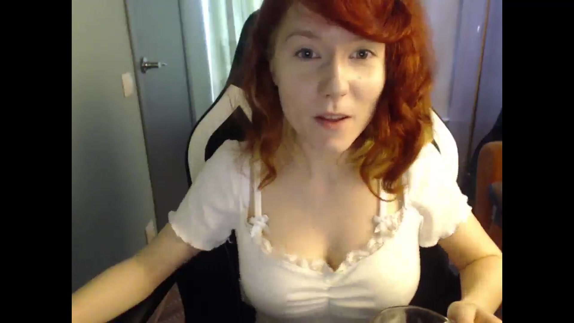 Gallery image thumbnail from NikiFoks18's myfreecams stream on, 02/27/2025, 09:15 image 14 of 20