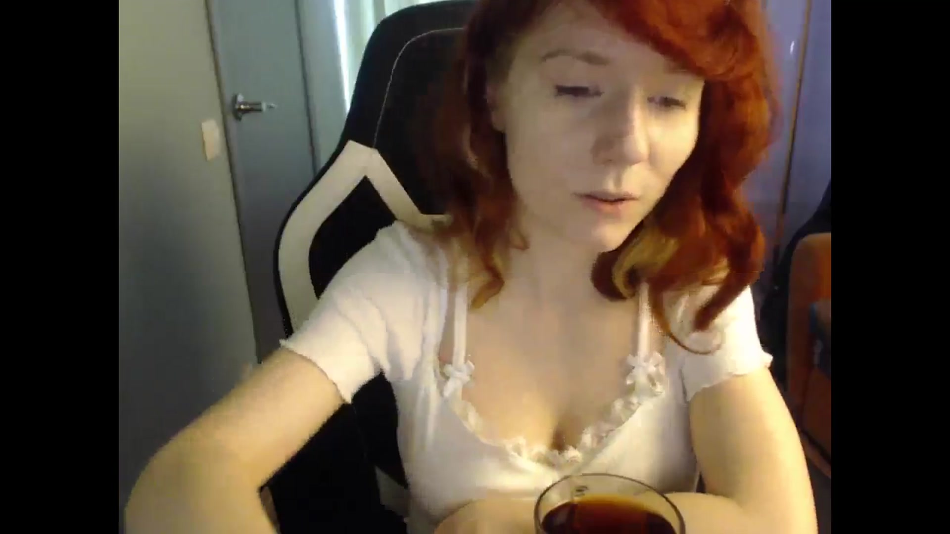Gallery image thumbnail from NikiFoks18's myfreecams stream on, 02/27/2025, 09:15 image 2 of 20