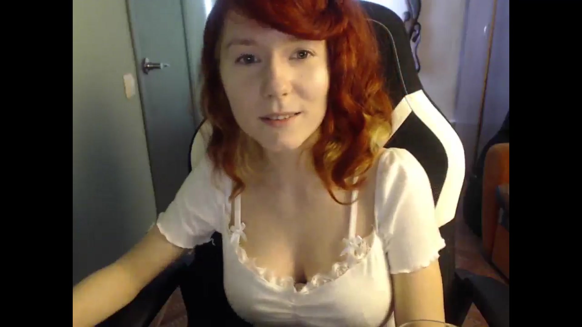 Gallery image thumbnail from NikiFoks18's myfreecams stream on, 02/27/2025, 09:15 image 18 of 20