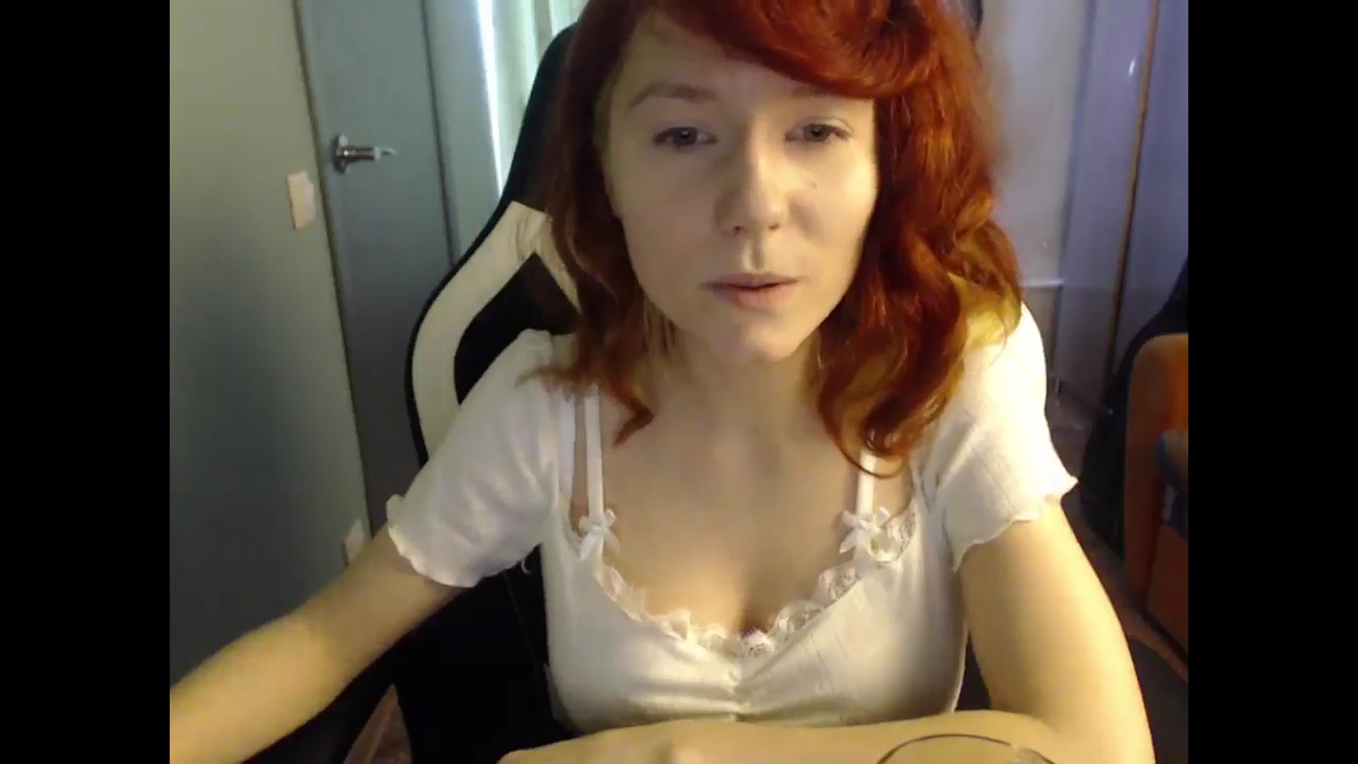 Gallery image thumbnail from NikiFoks18's myfreecams stream on, 02/27/2025, 09:15 image 8 of 20