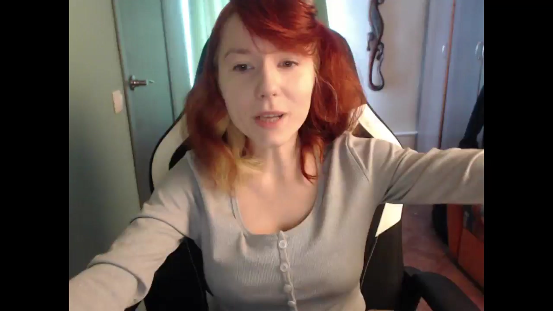 Gallery image thumbnail from NikiFoks18's myfreecams stream on, 03/05/2025, 08:23 image 19 of 20