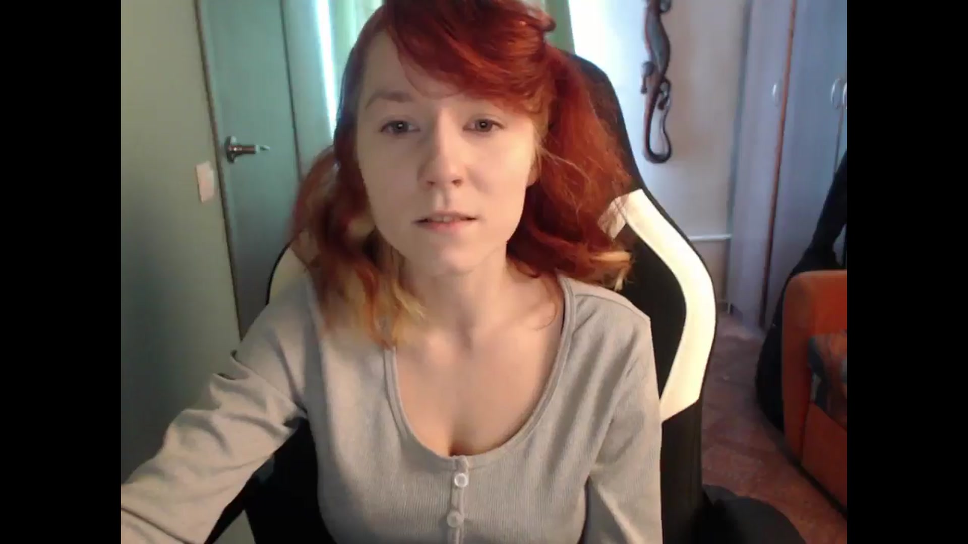 Gallery image thumbnail from NikiFoks18's myfreecams stream on, 03/05/2025, 09:59 image 12 of 20