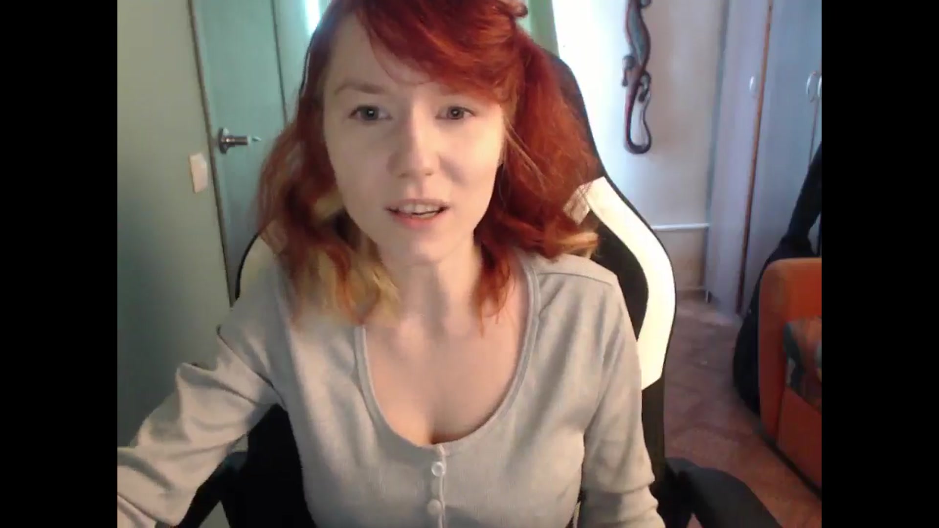 Gallery image thumbnail from NikiFoks18's myfreecams stream on, 03/05/2025, 09:59 image 3 of 20