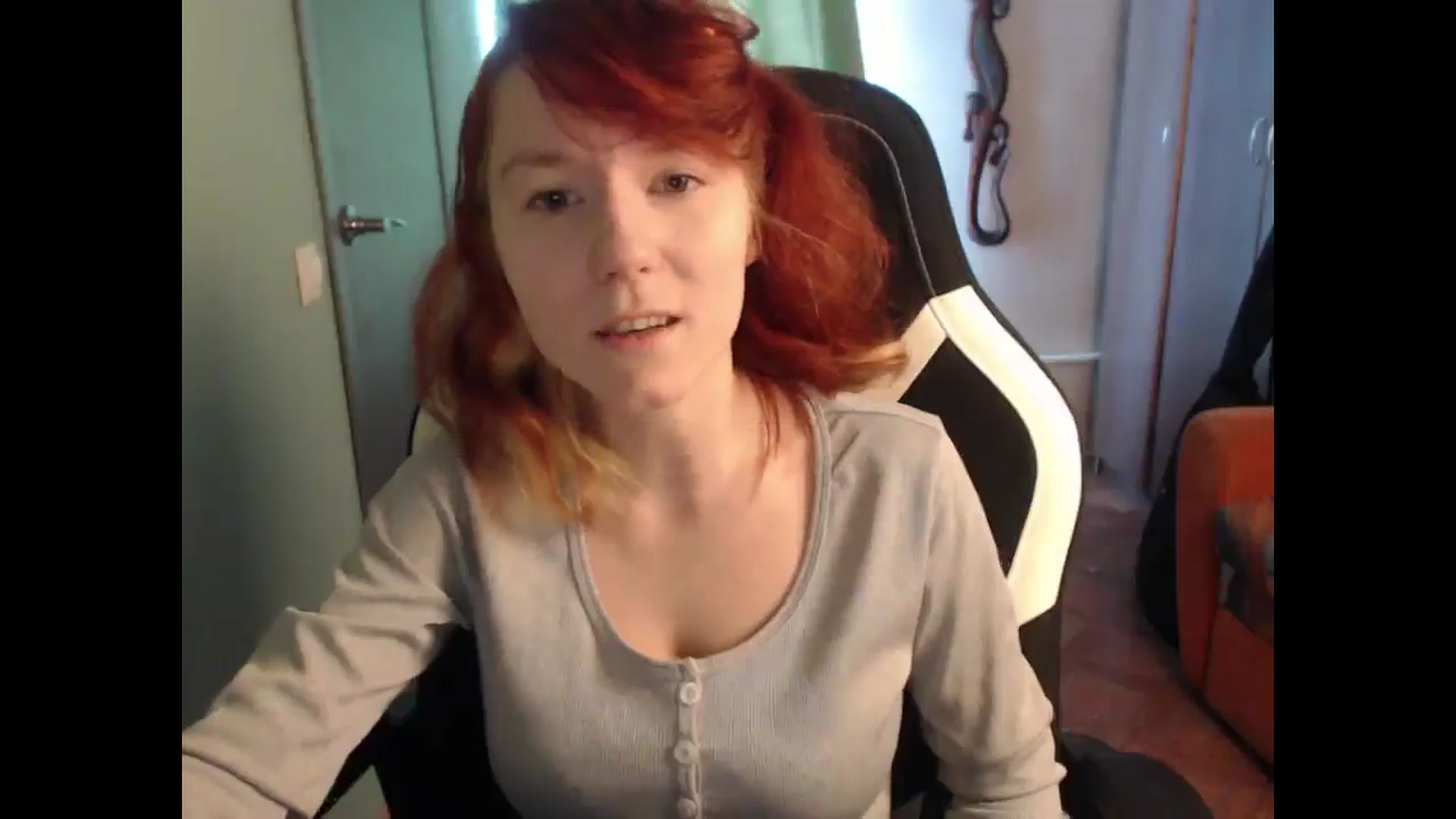 Gallery image thumbnail from NikiFoks18's myfreecams stream on, 03/05/2025, 09:59 image 16 of 20