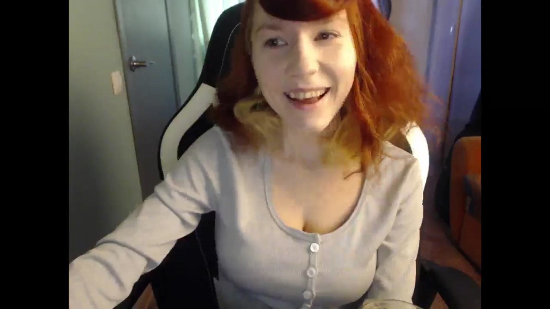 Gallery image thumbnail from NikiFoks18's myfreecams stream on, 03/10/2025, 05:20 image 2 of 20