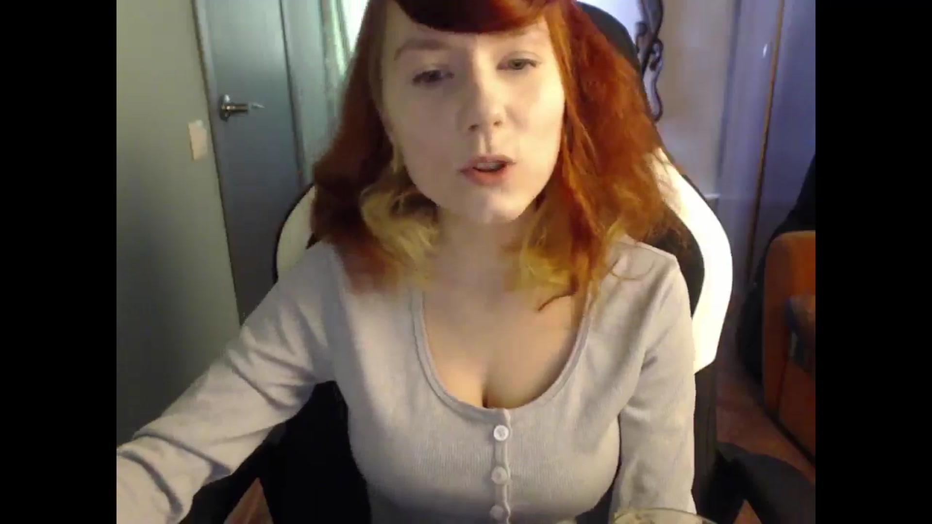 Gallery image thumbnail from NikiFoks18's myfreecams stream on, 03/10/2025, 05:20 image 5 of 20
