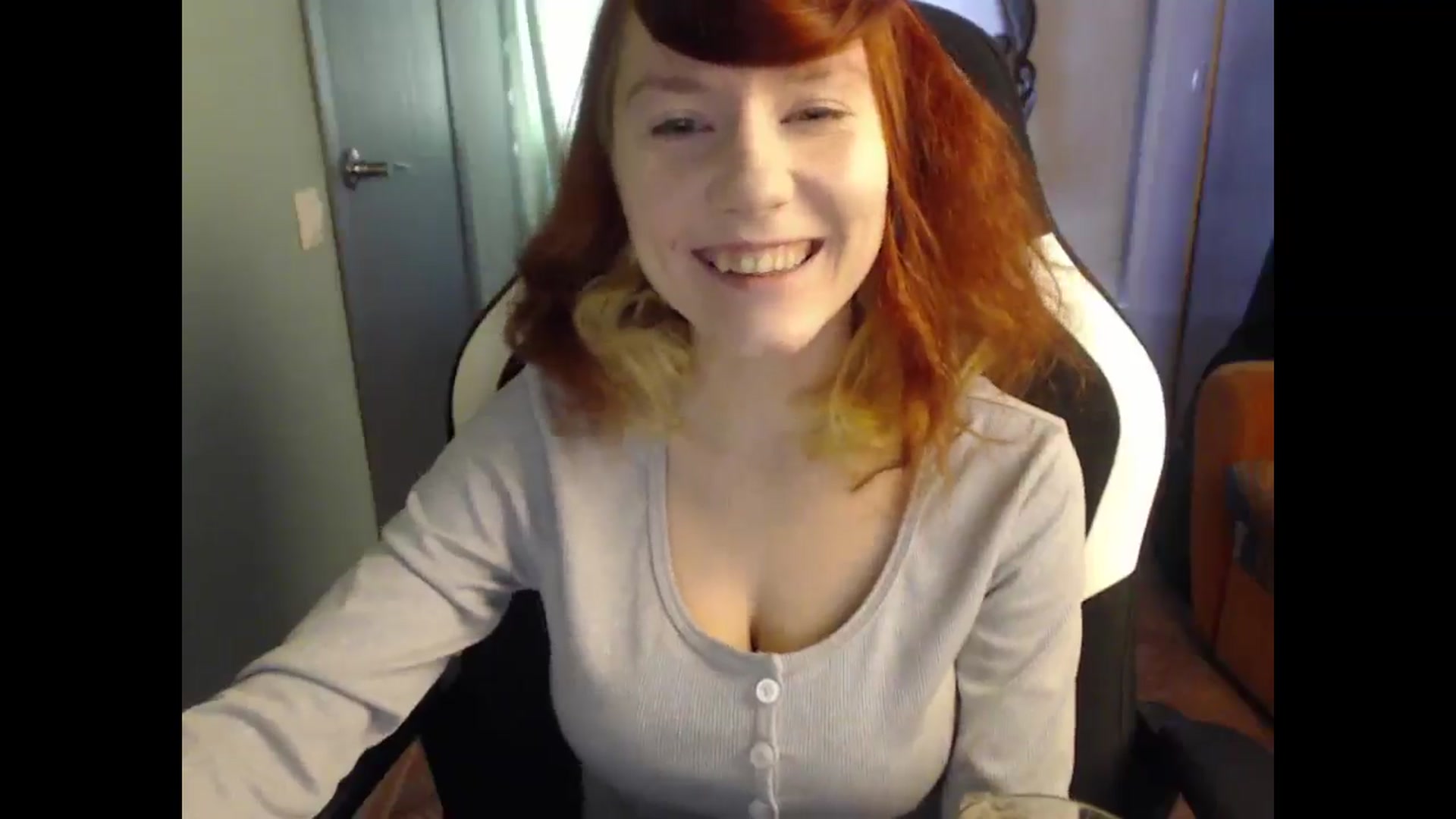 Gallery image thumbnail from NikiFoks18's myfreecams stream on, 03/10/2025, 05:20 image 11 of 20