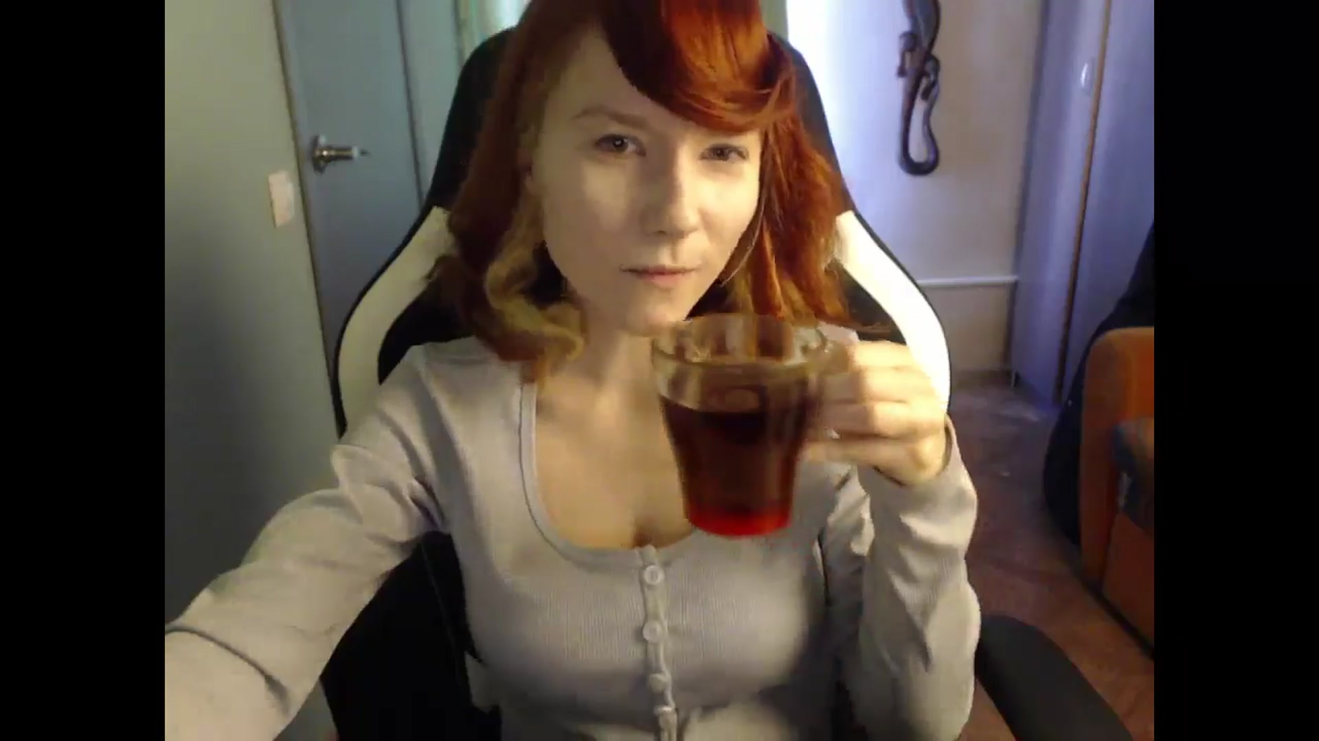 Gallery image thumbnail from NikiFoks18's myfreecams stream on, 03/10/2025, 08:26 image 11 of 20
