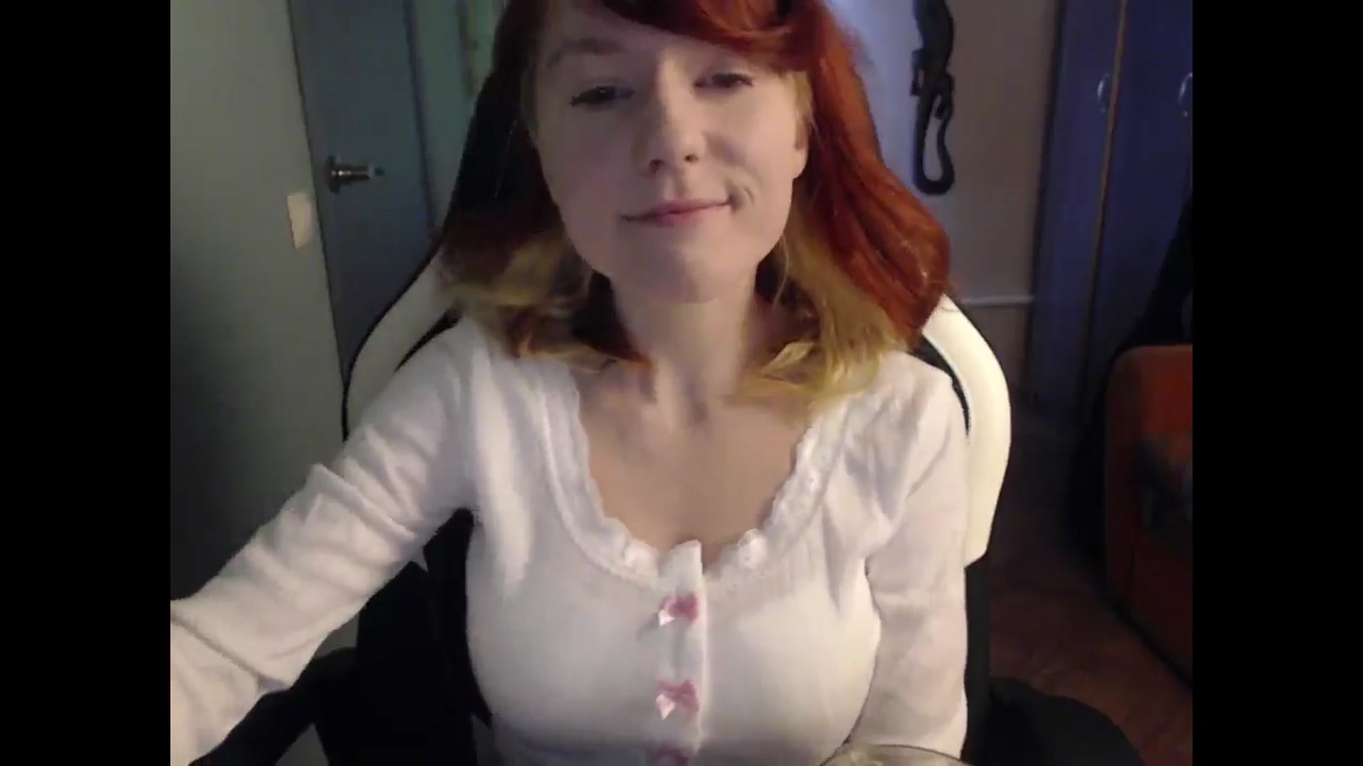 Gallery image thumbnail from NikiFoks18's myfreecams stream on, 03/11/2025, 08:19 image 3 of 20