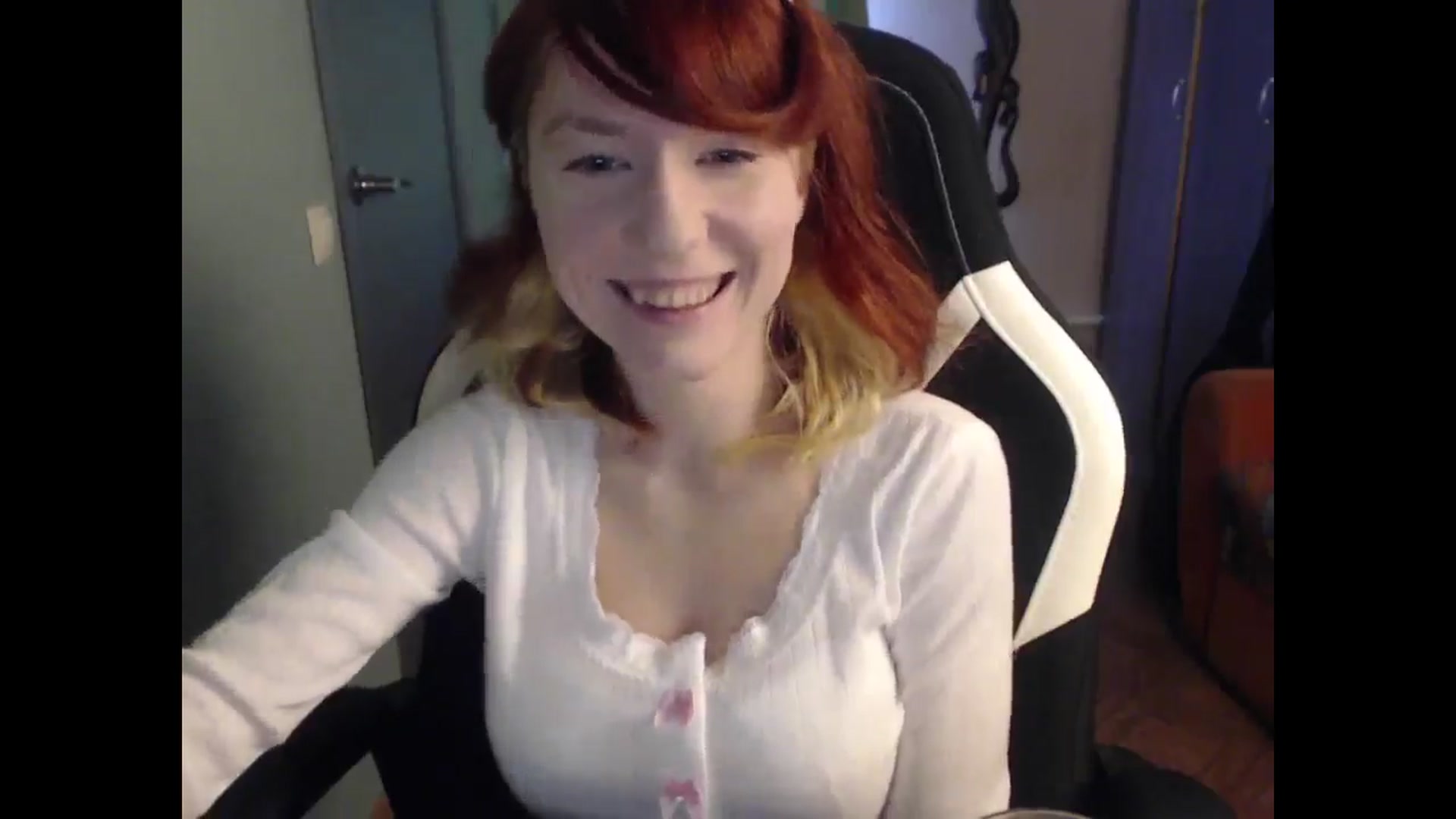 Gallery image thumbnail from NikiFoks18's myfreecams stream on, 03/11/2025, 08:19 image 5 of 20