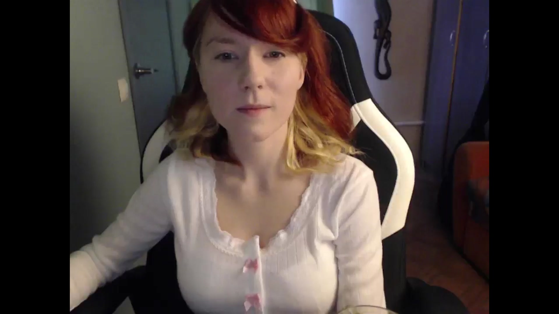 Gallery image thumbnail from NikiFoks18's myfreecams stream on, 03/11/2025, 08:19 image 2 of 20
