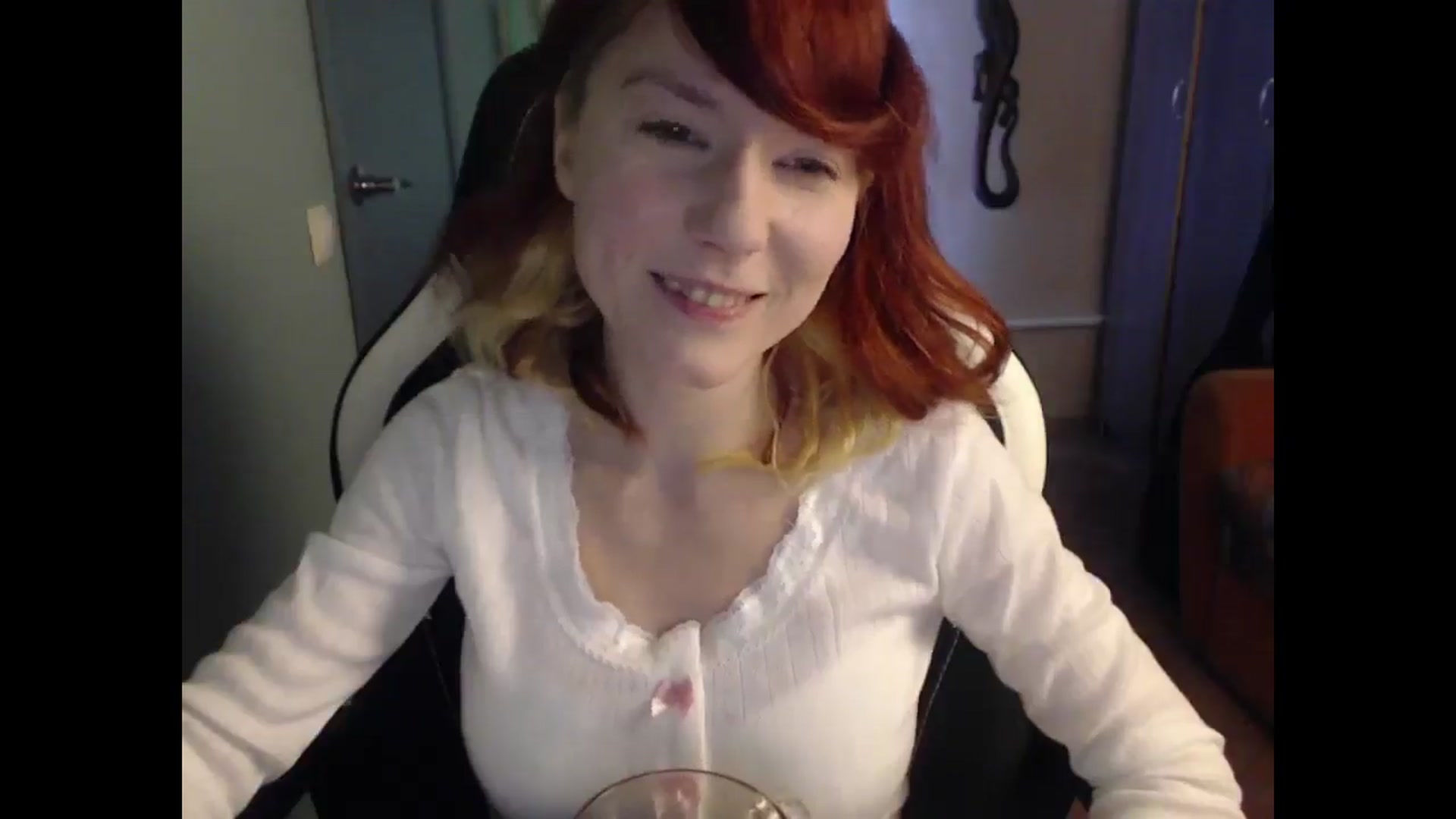 Gallery image thumbnail from NikiFoks18's myfreecams stream on, 03/11/2025, 08:19 image 8 of 20