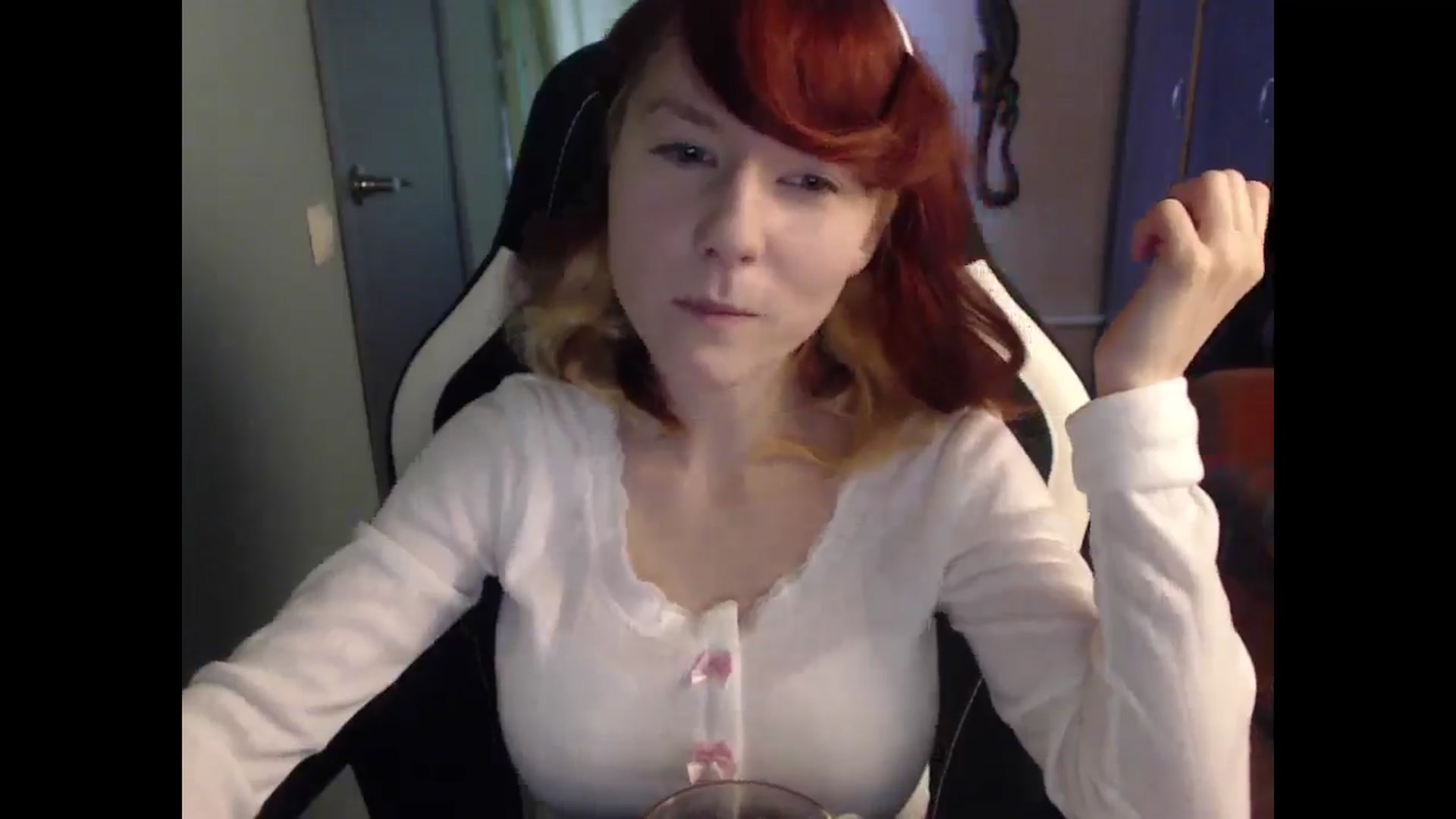 Gallery image thumbnail from NikiFoks18's myfreecams stream on, 03/11/2025, 08:19 image 7 of 20