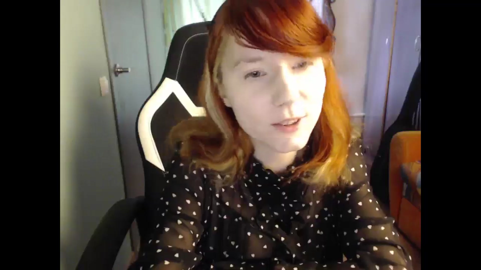 Gallery image thumbnail from NikiFoks18's myfreecams stream on, 03/14/2025, 09:04 image 9 of 20