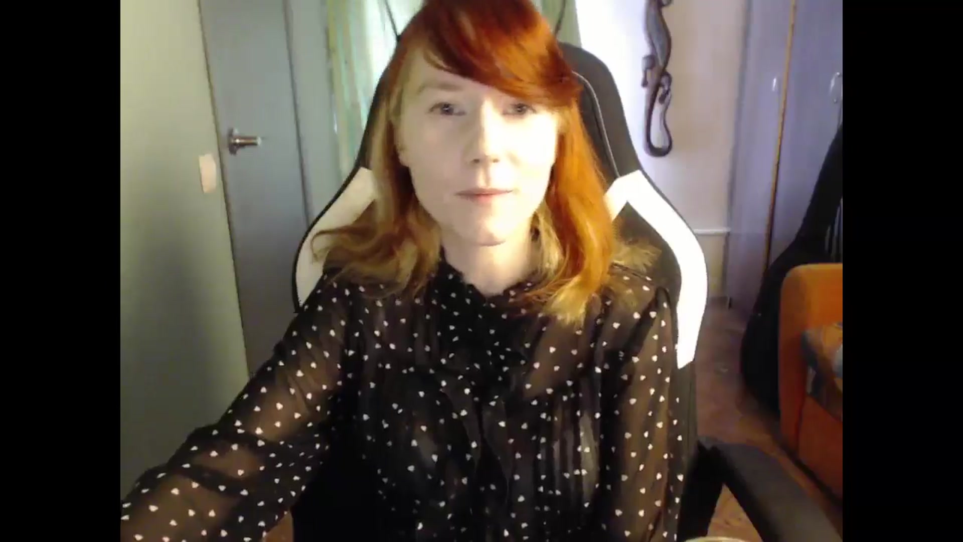 Gallery image thumbnail from NikiFoks18's myfreecams stream on, 03/14/2025, 09:04 image 17 of 20