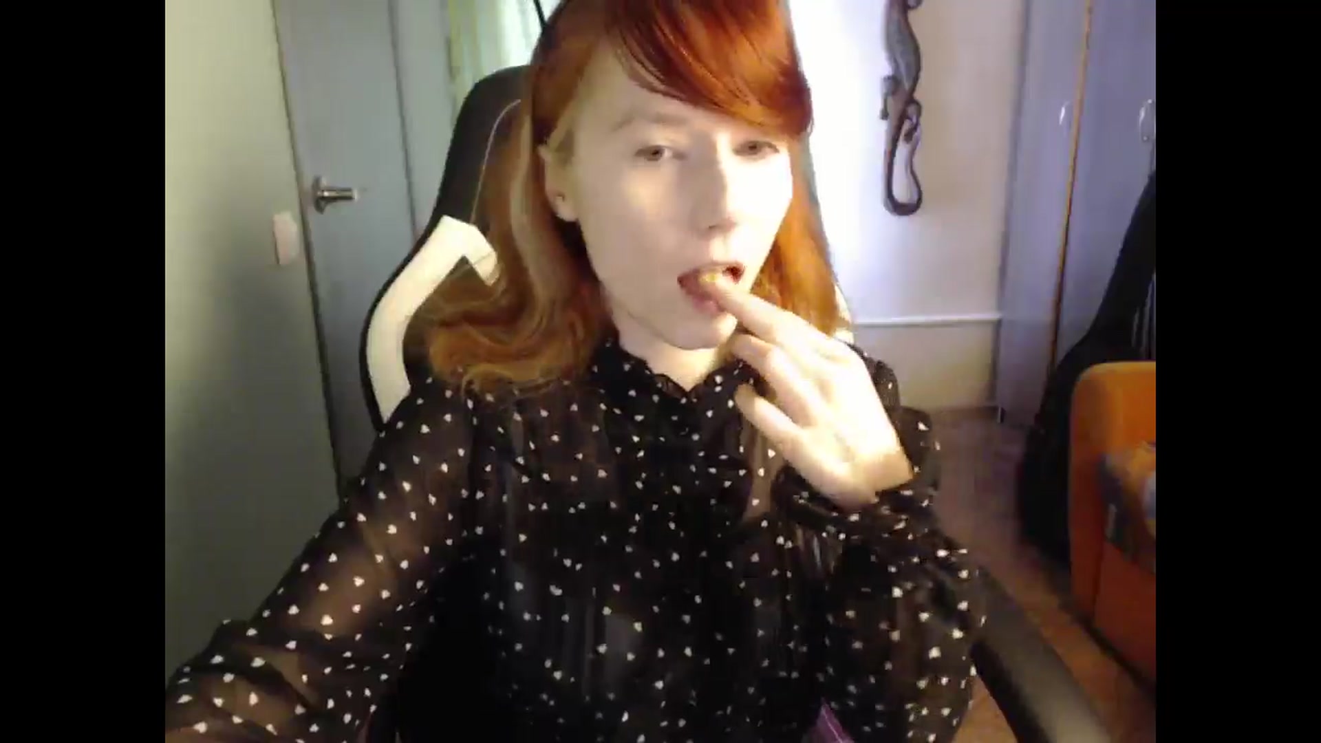 Gallery image thumbnail from NikiFoks18's myfreecams stream on, 03/14/2025, 09:04 image 6 of 20